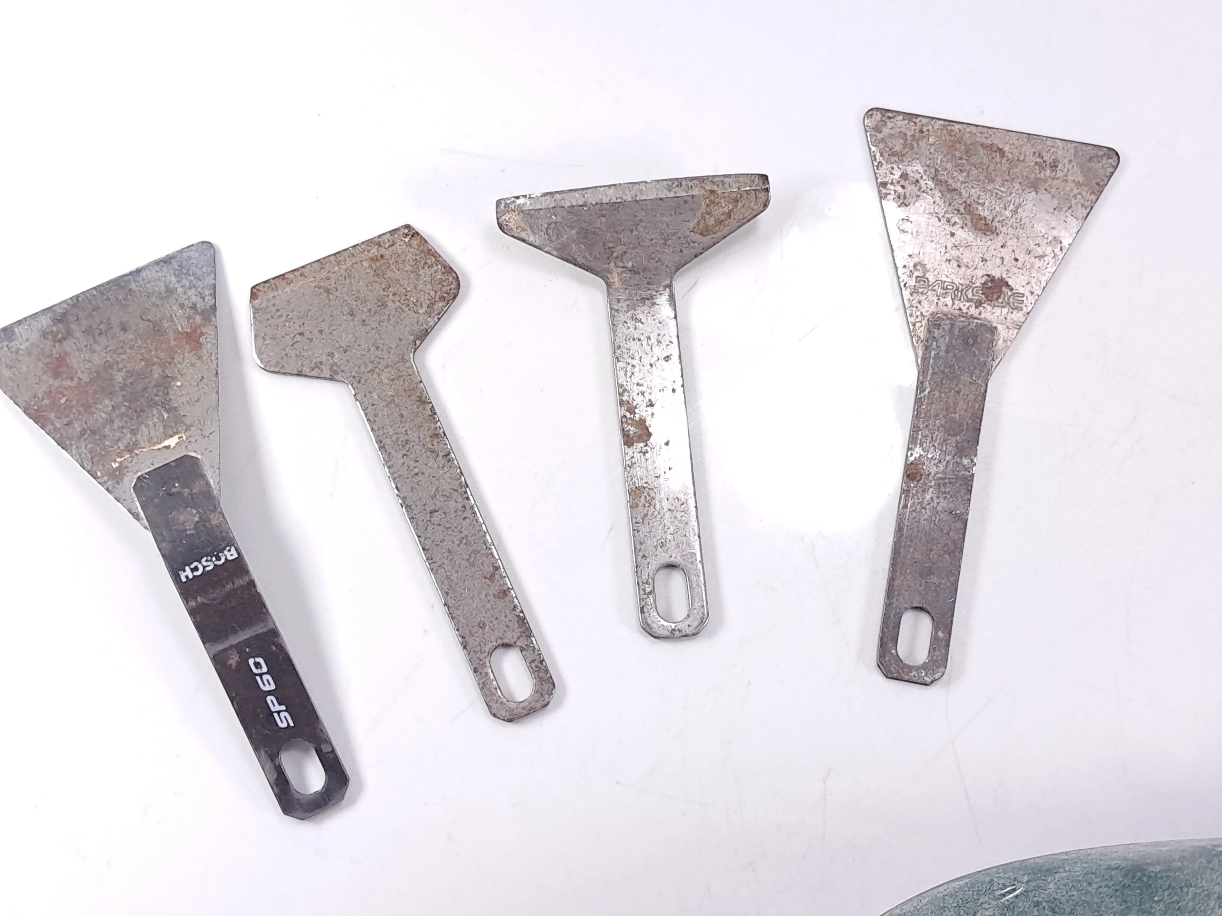 skrobak-elektryczny-bosch-pse-180e-4-koncowki-marka-248811-950093