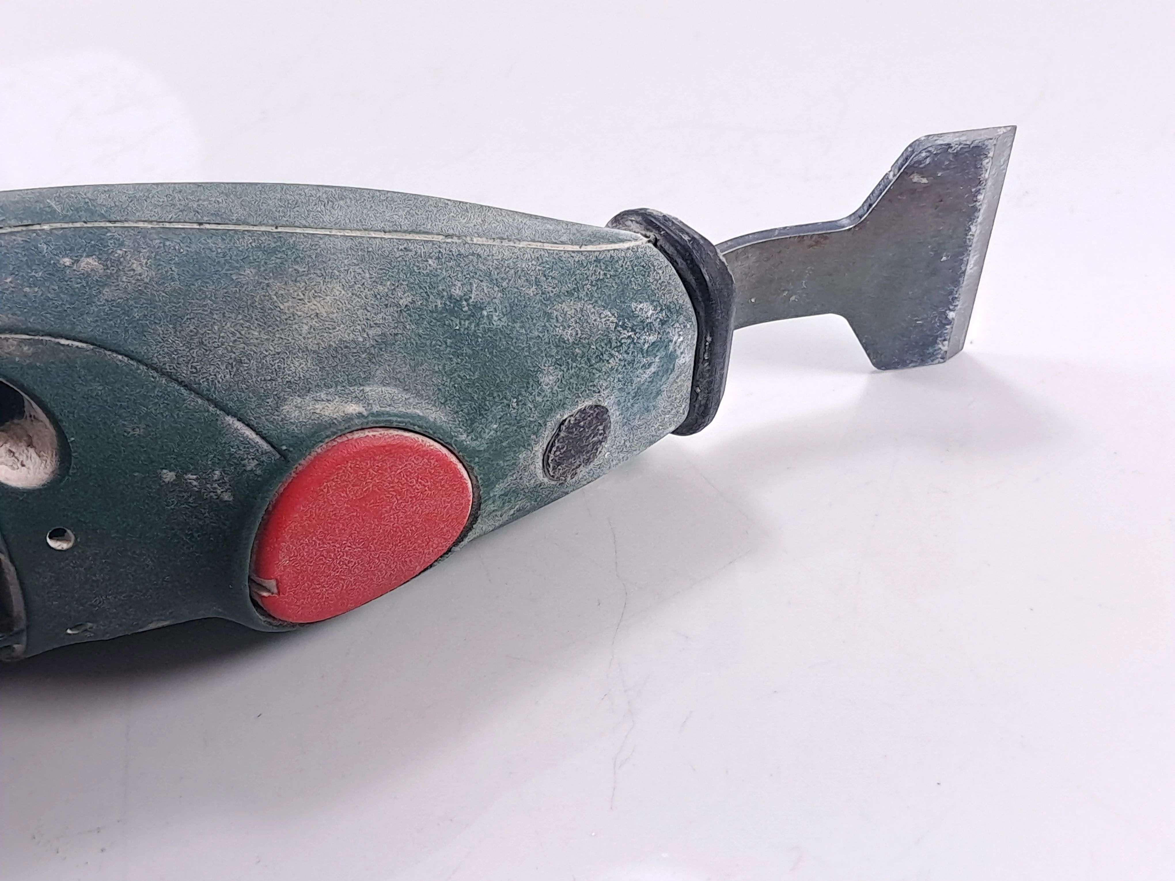 skrobak-elektryczny-bosch-pse-180e-4-koncowki-glebokosc-strugania-1200