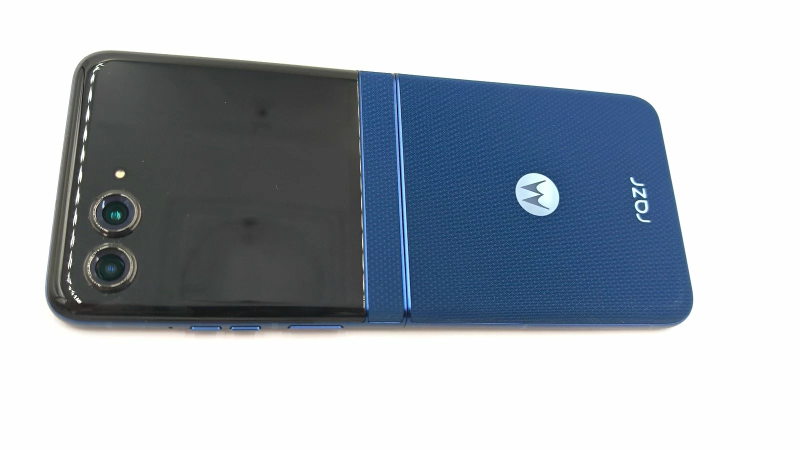 telefon-motorola-razr-60-8256-pamiec-ram-202865-214113