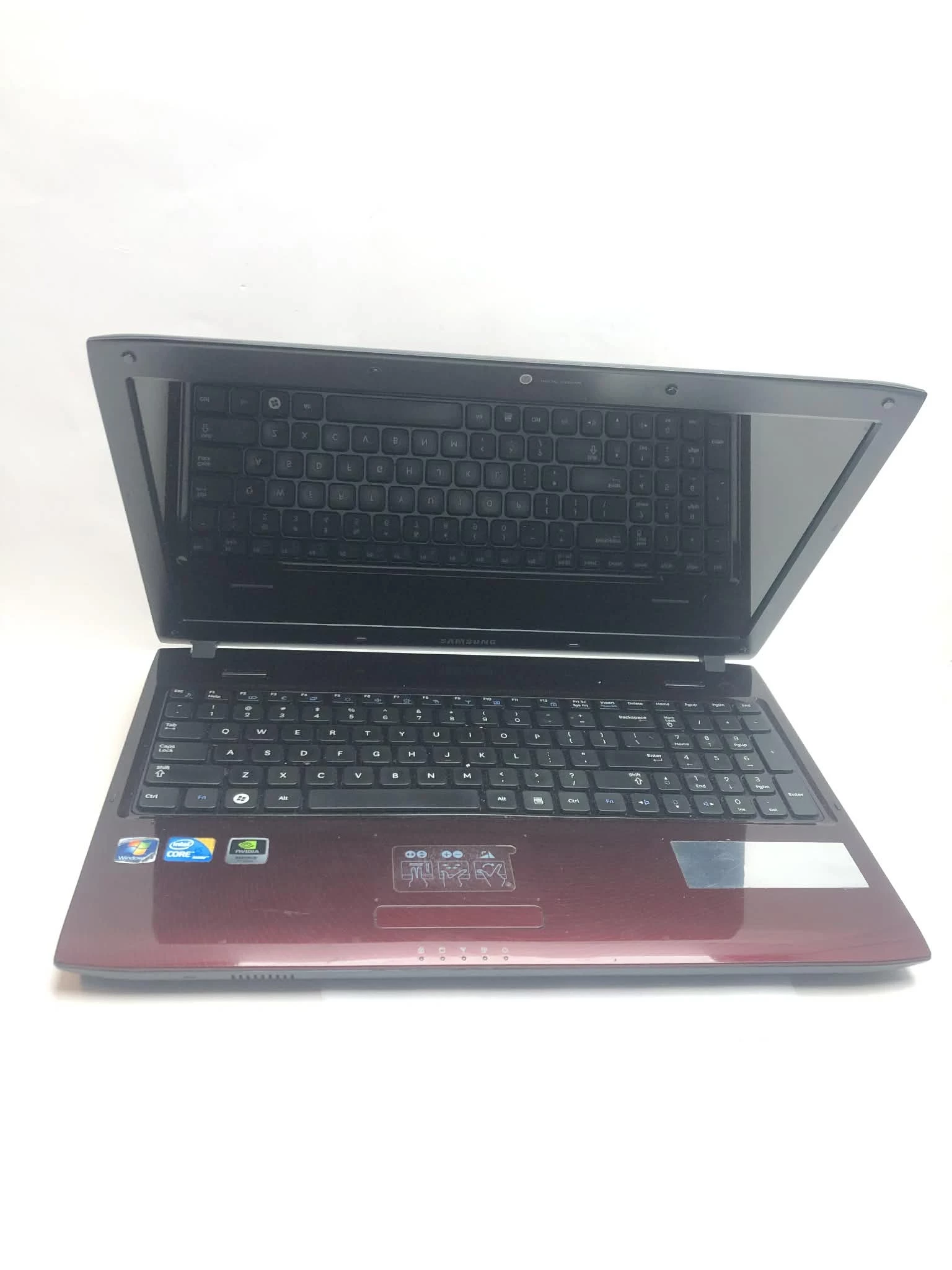 laptop-r580-samsung-czerwony-lad-kolbe-1a-pila