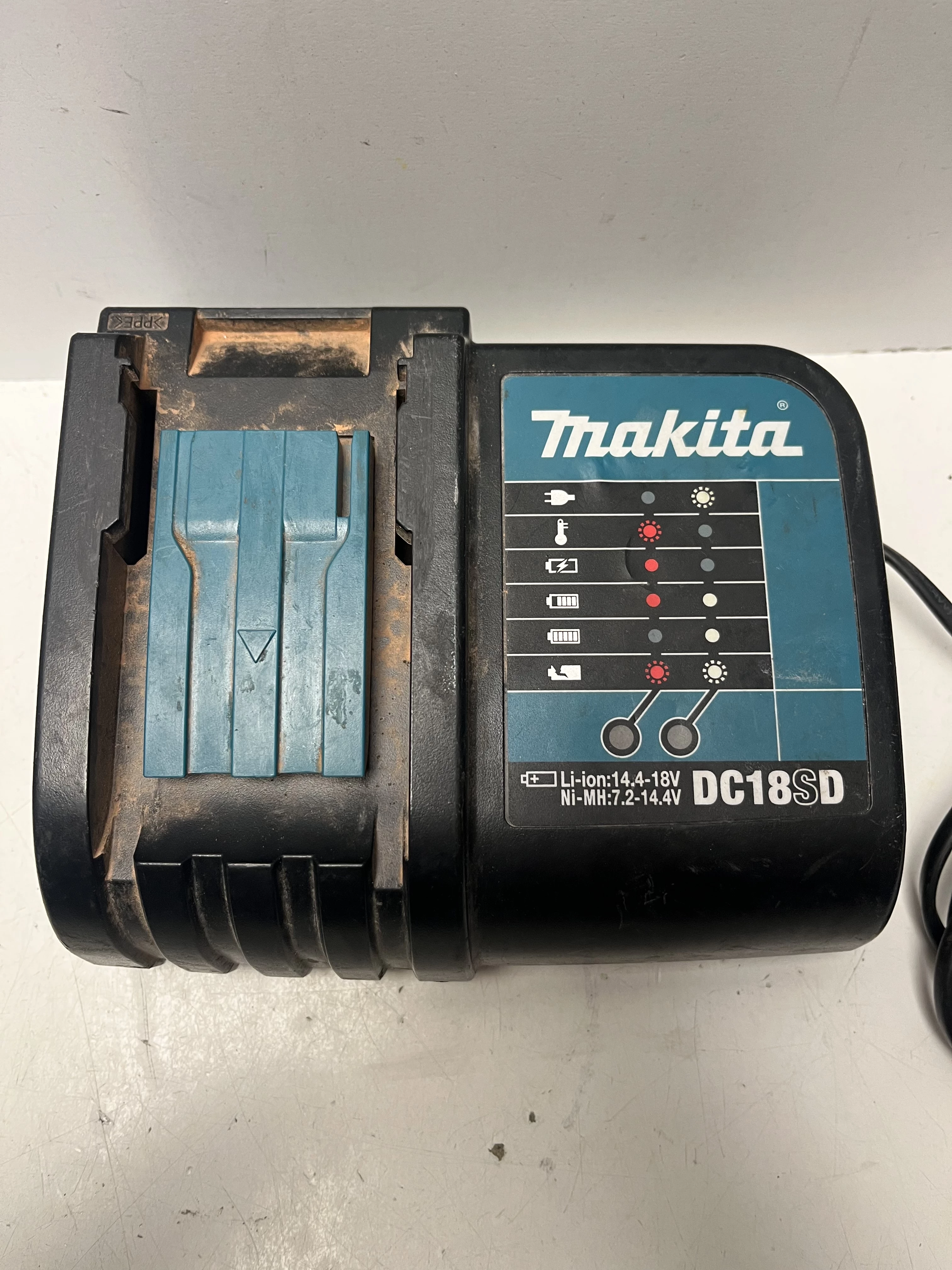 ladowarka-makita-dc18sd-ean-gtin-0088381345811