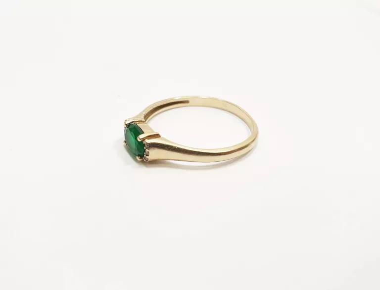 zloty-pierscionek-z-zielonym-oczkiem-333-157-g-r-20-rodzaj-2205-16