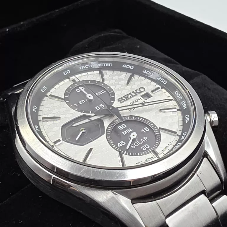 zegarek-seiko-solar-chronograph-macchina-sportiva-ssc769p1-material-paska-129219-8