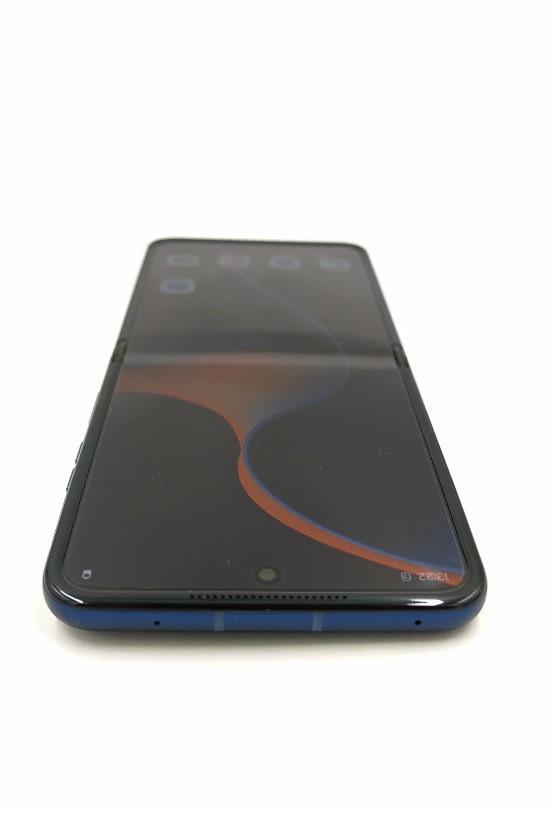 telefon-motorola-razr-60-8256-kod-producenta-xt2553-1