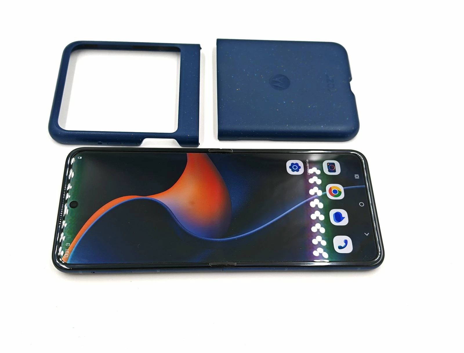 telefon-motorola-razr-60-8256-rynek-4-chodziez