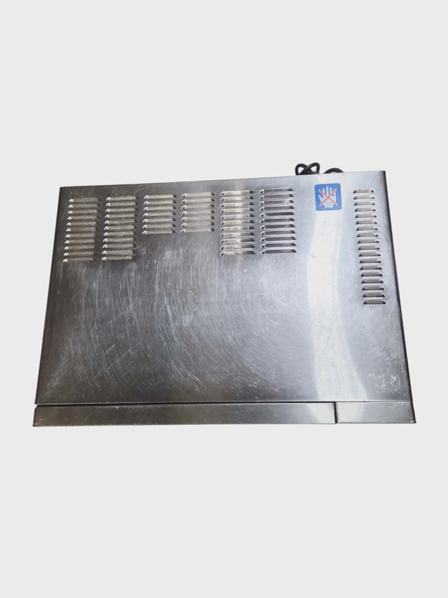 kuchenka-mikrofalowa-1000w-tcm-218043-moc-mikrofal-1000