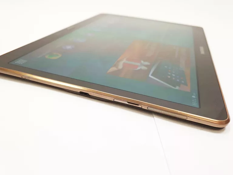 tablet-samsung-galaxy-tab-s-105-etui-stan-11323-2