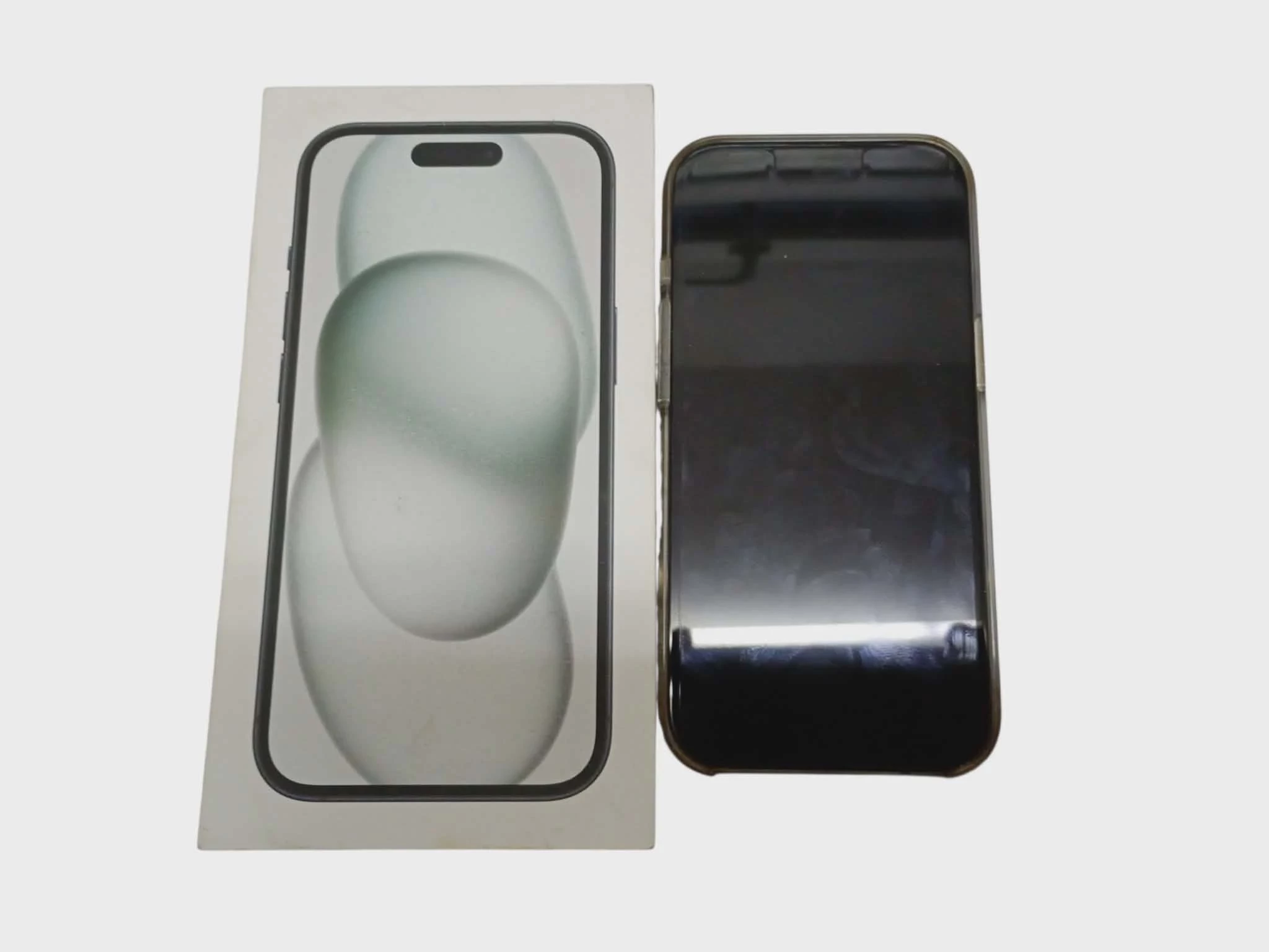 telefon-apple-iphone-15-90kondycji-128gb-typ-202685-212929