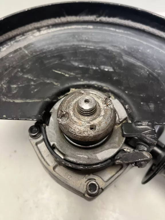 szlifierka-katowa-makita-ga9020r-rodzaj-zasilania-128529-2