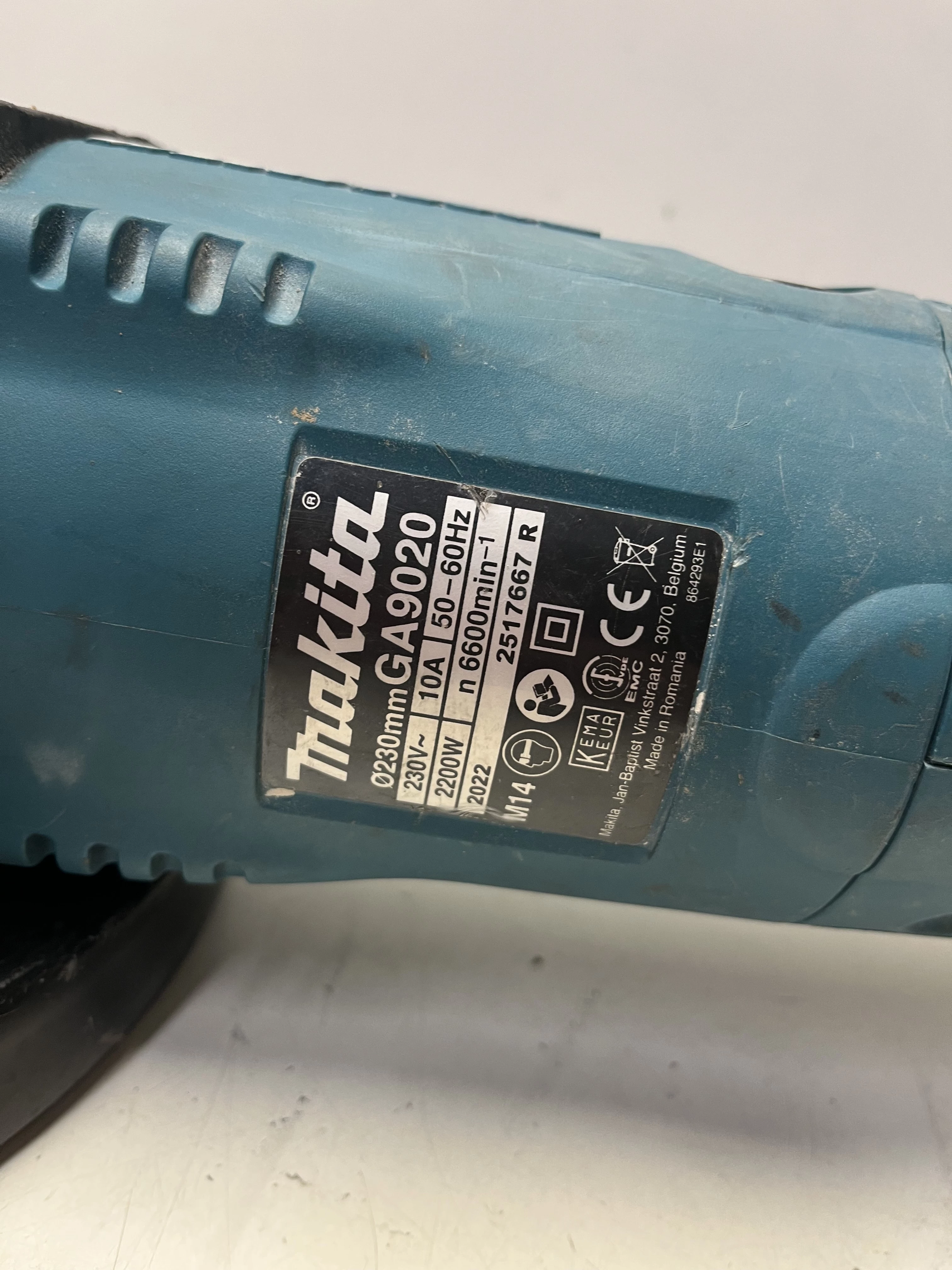 szlifierka-katowa-makita-ga9020r-rodzaj-250123-1798302