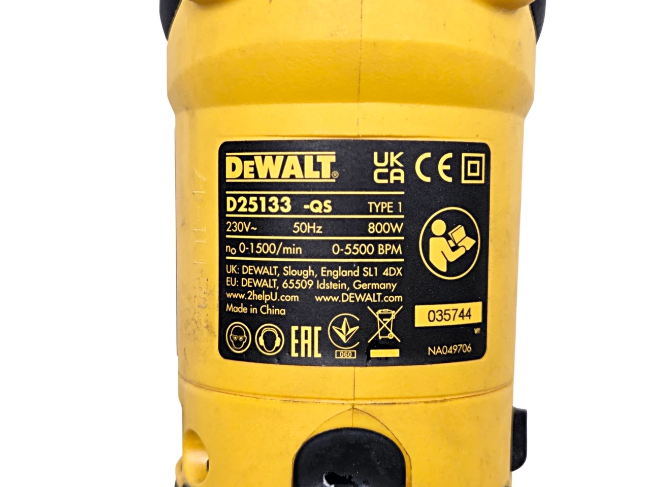 mlotowiertarka-przewodowa-dewalt-d25133-230v-800w-sds-plus-26j-walizka-energia-udaru-260