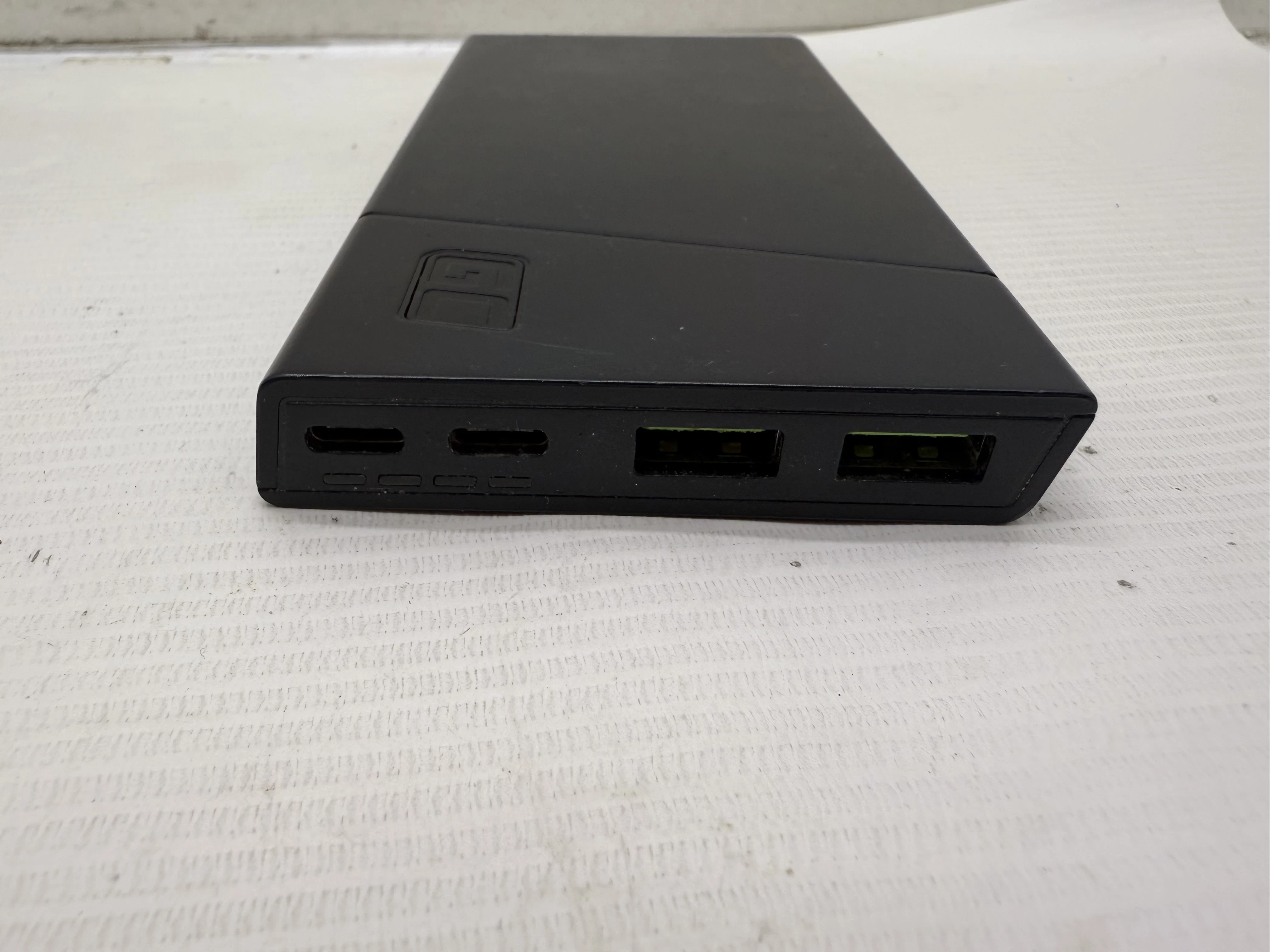 powerbank-green-cell-powerplay10-10000mah-stan-11323-2