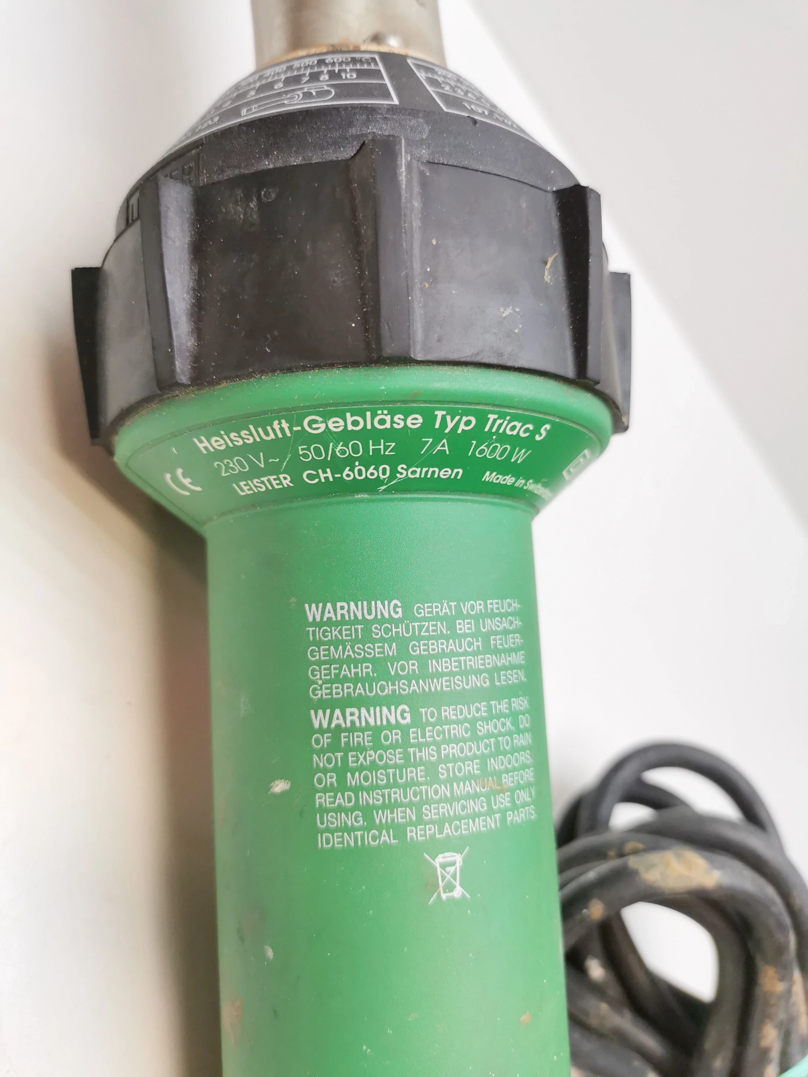 zgrzewarka-leister-ch-6060-sarnen-1600w-maksymalna-moc-160000