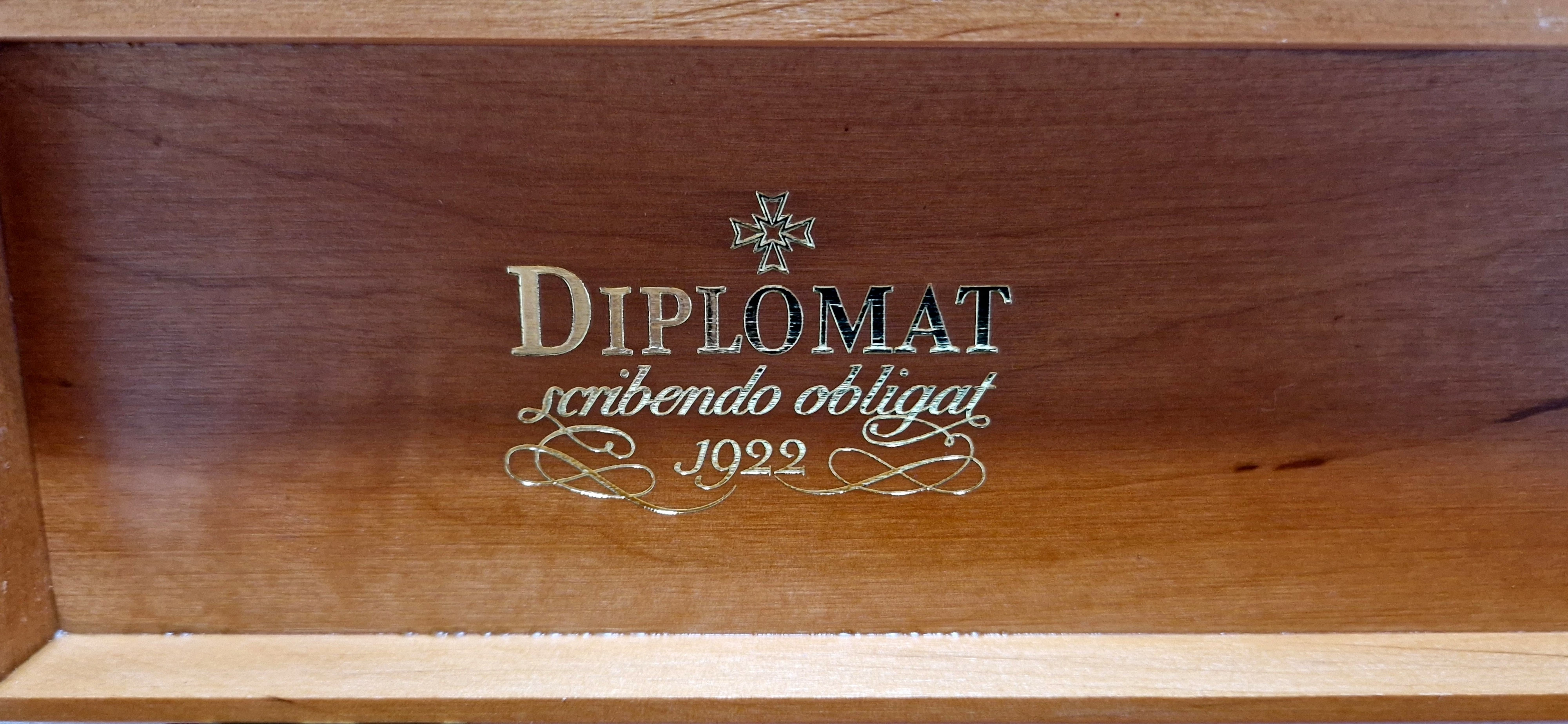 zestaw-diplomat-classic-collection-1922f-piorodlugopiskalamarz-zloto-750-ean-gtin-4009746003609