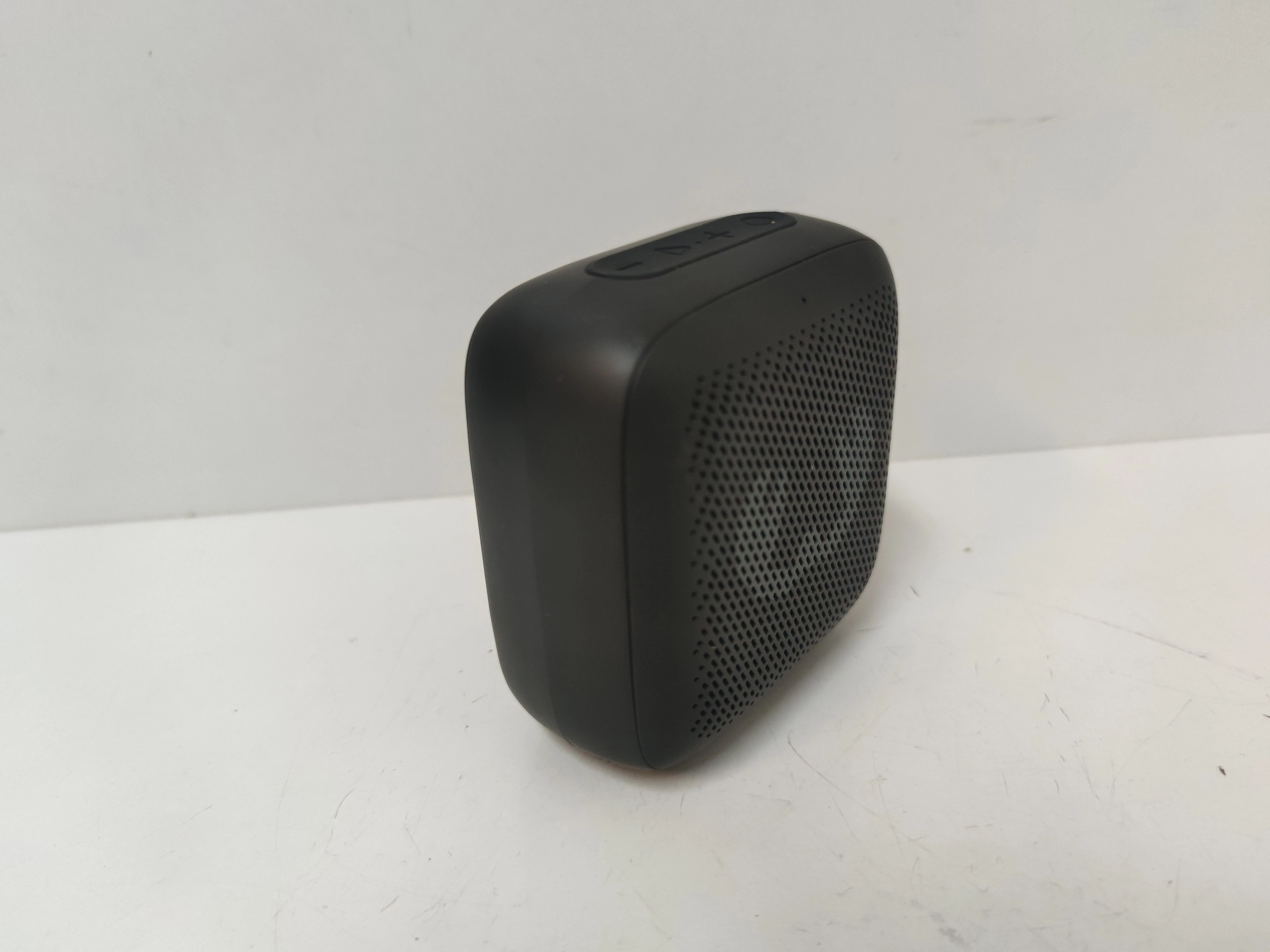 glosnik-fresh-and-rebel-1arb500-funkcje-221089-64