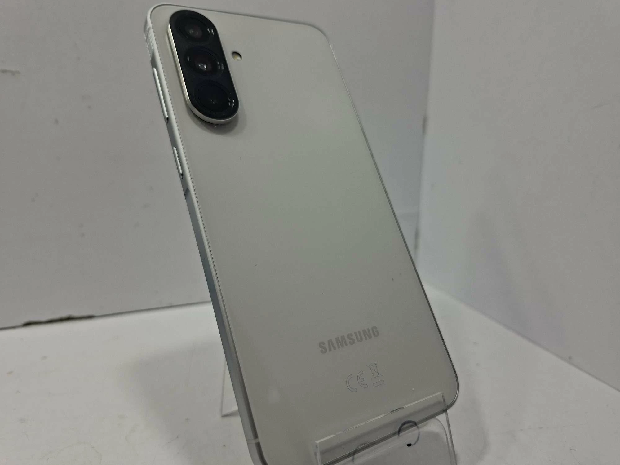 telefon-samsung-a56-stan-11323-2