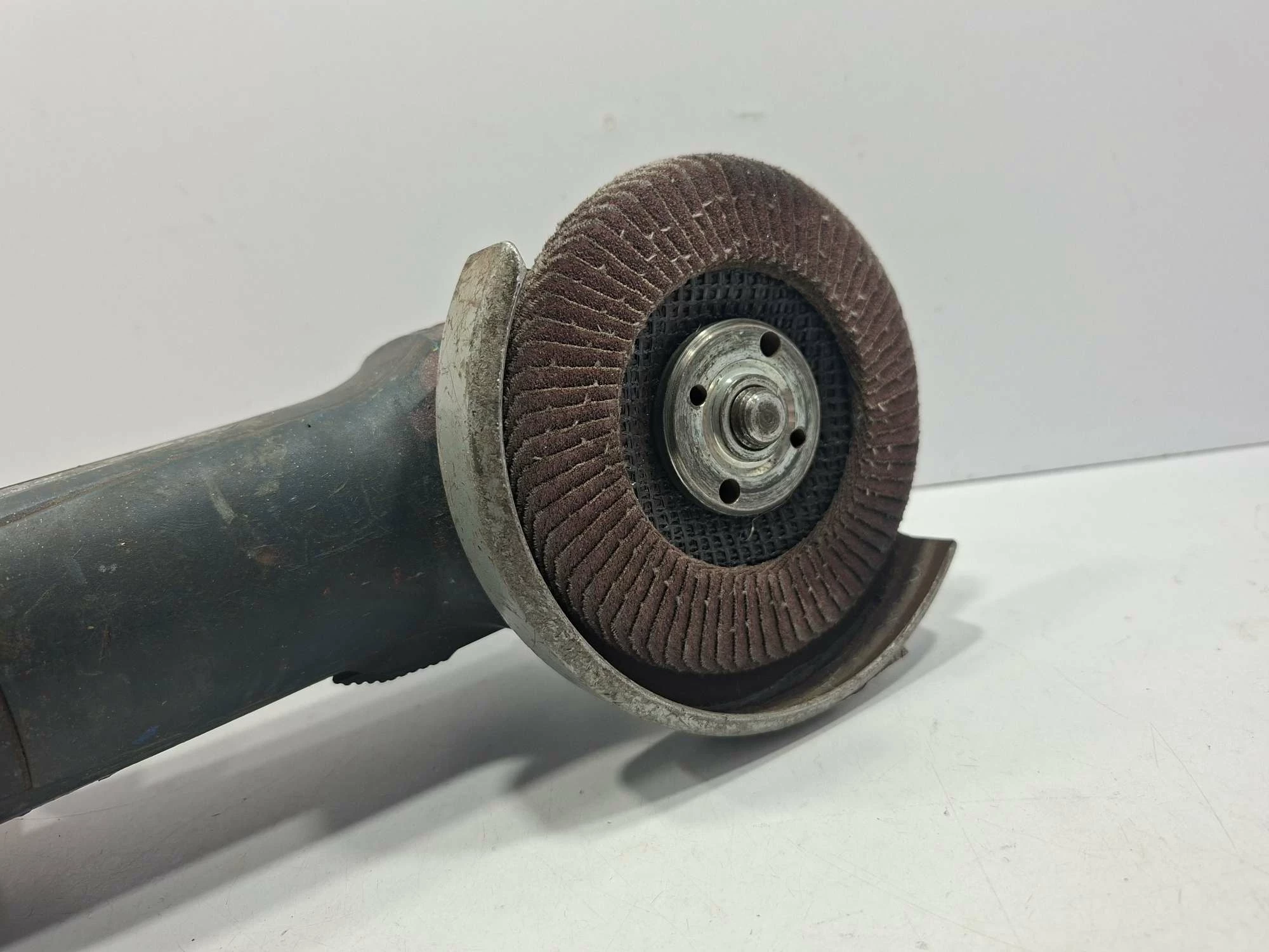 szlifierka-bosch-gwe-19-125-cie-rodzaj-zasilania-128529-2