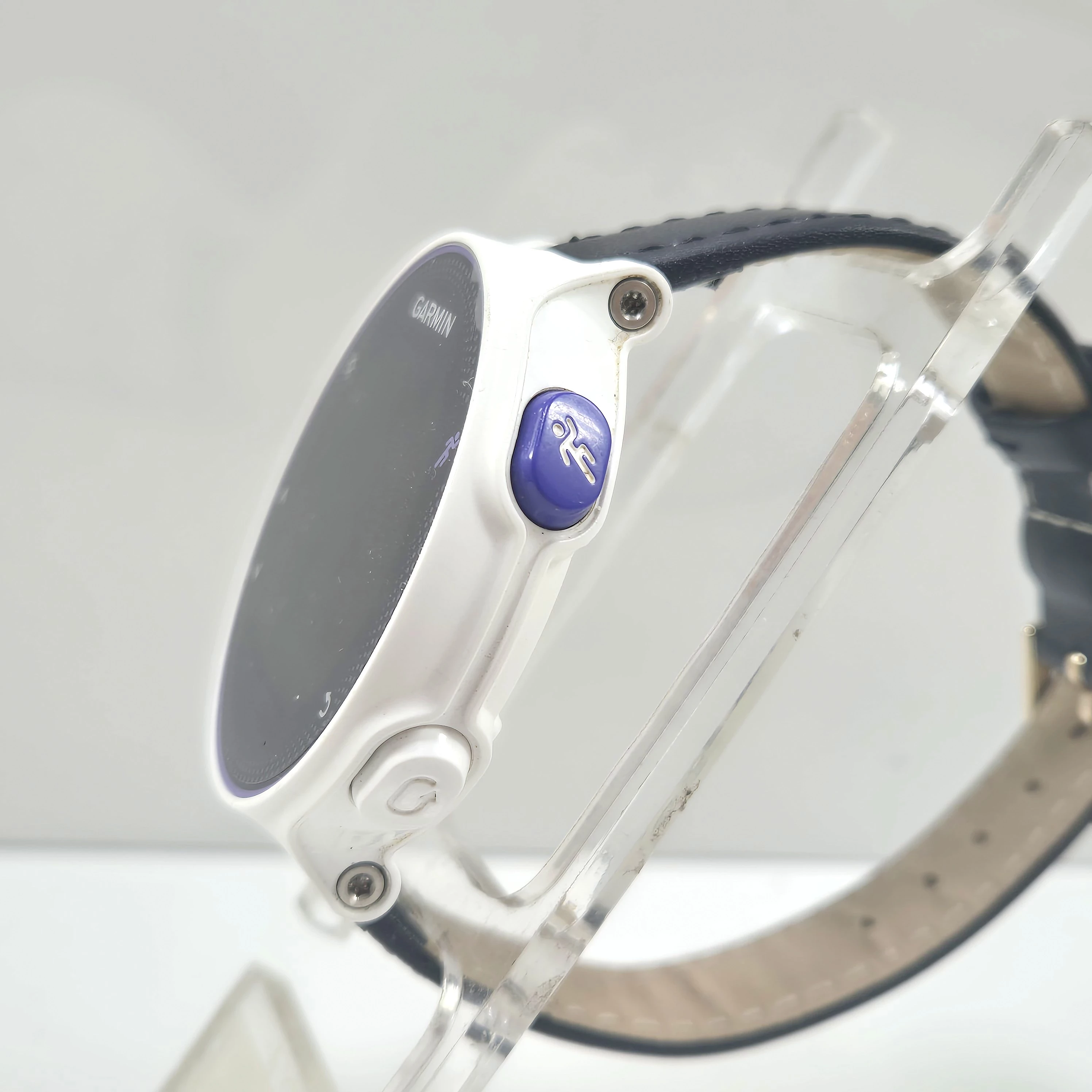 smartwatch-garmin-forerunner-230-stan-11323-2