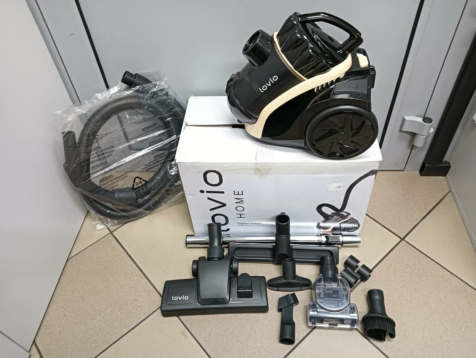 odkurzacz-bezworkowy-lovio-lvcvc001-pilsudskiego-91-zawiercie