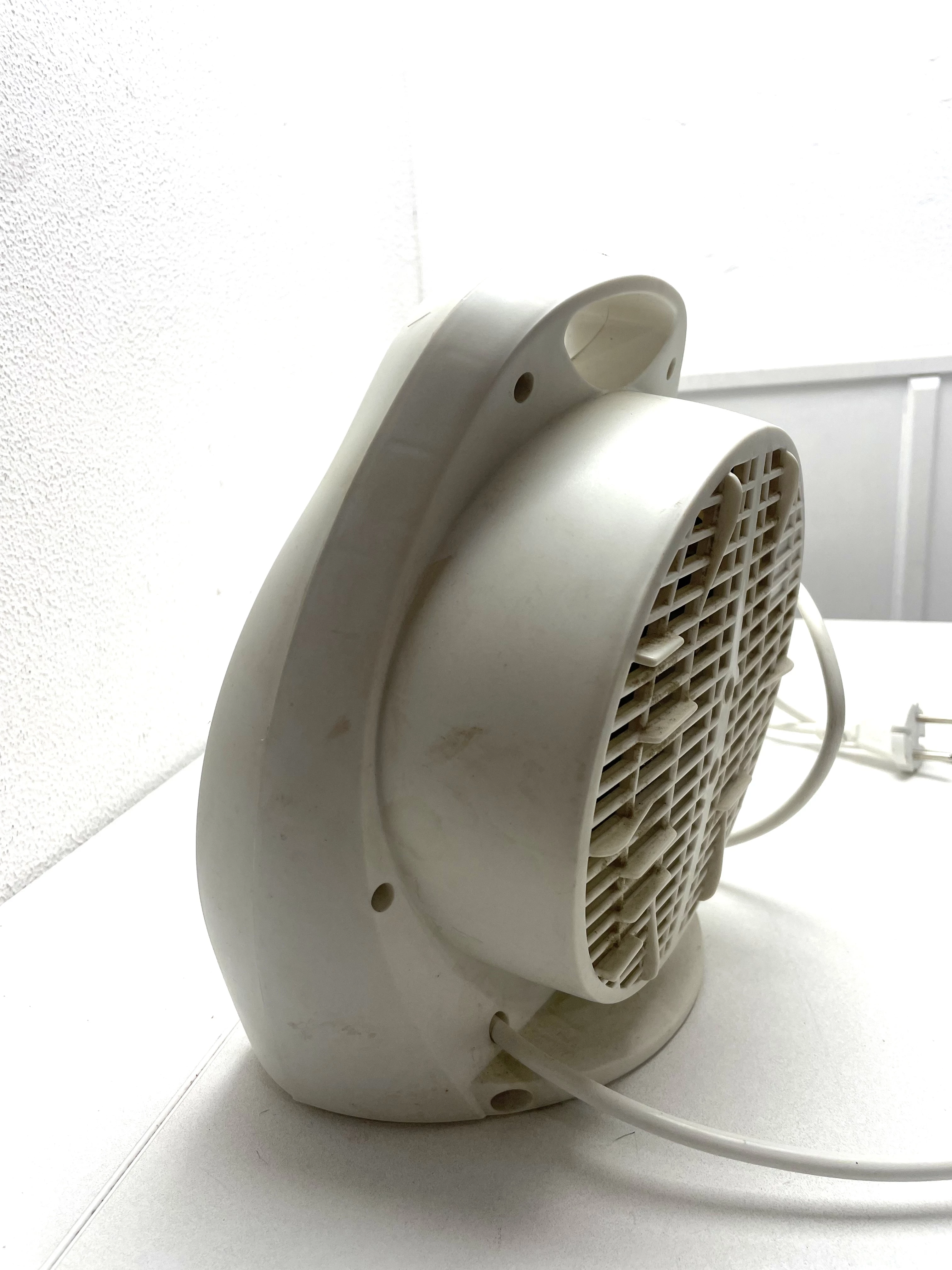 termowentylator-noveen-pudelko-kolor-dominujacy-129357-8