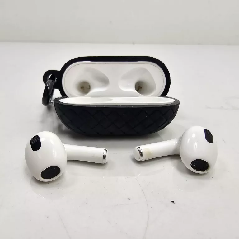 sluchawki-airpods-3rt-a2565-pokrowiec-stan-11323-2