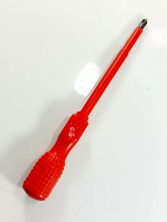 srubokret-krzyzak-1000v-ean-gtin-5904133308178