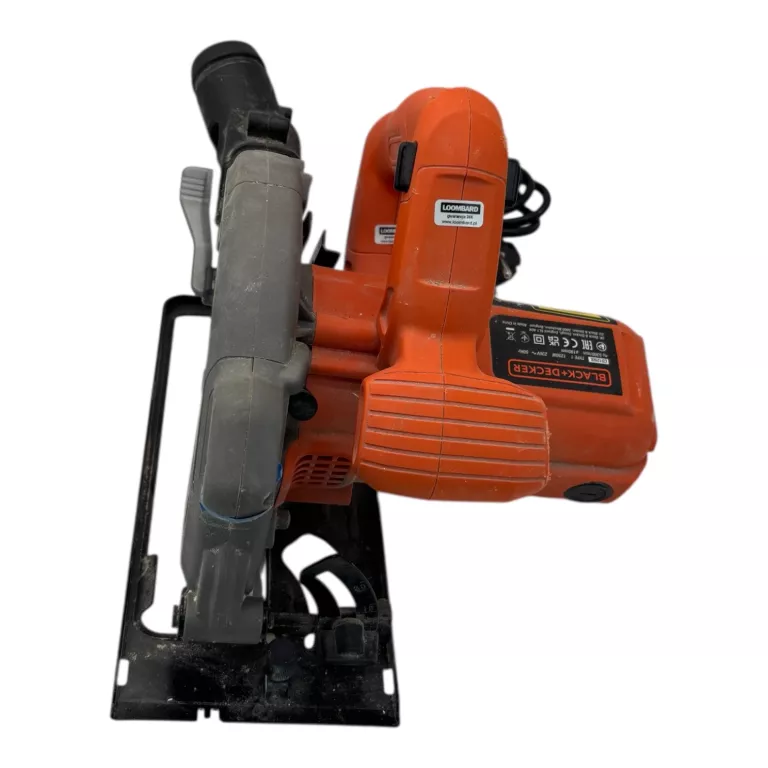 pilarka-black-decker-cs-1250l-srednica-otworu-pily-1600