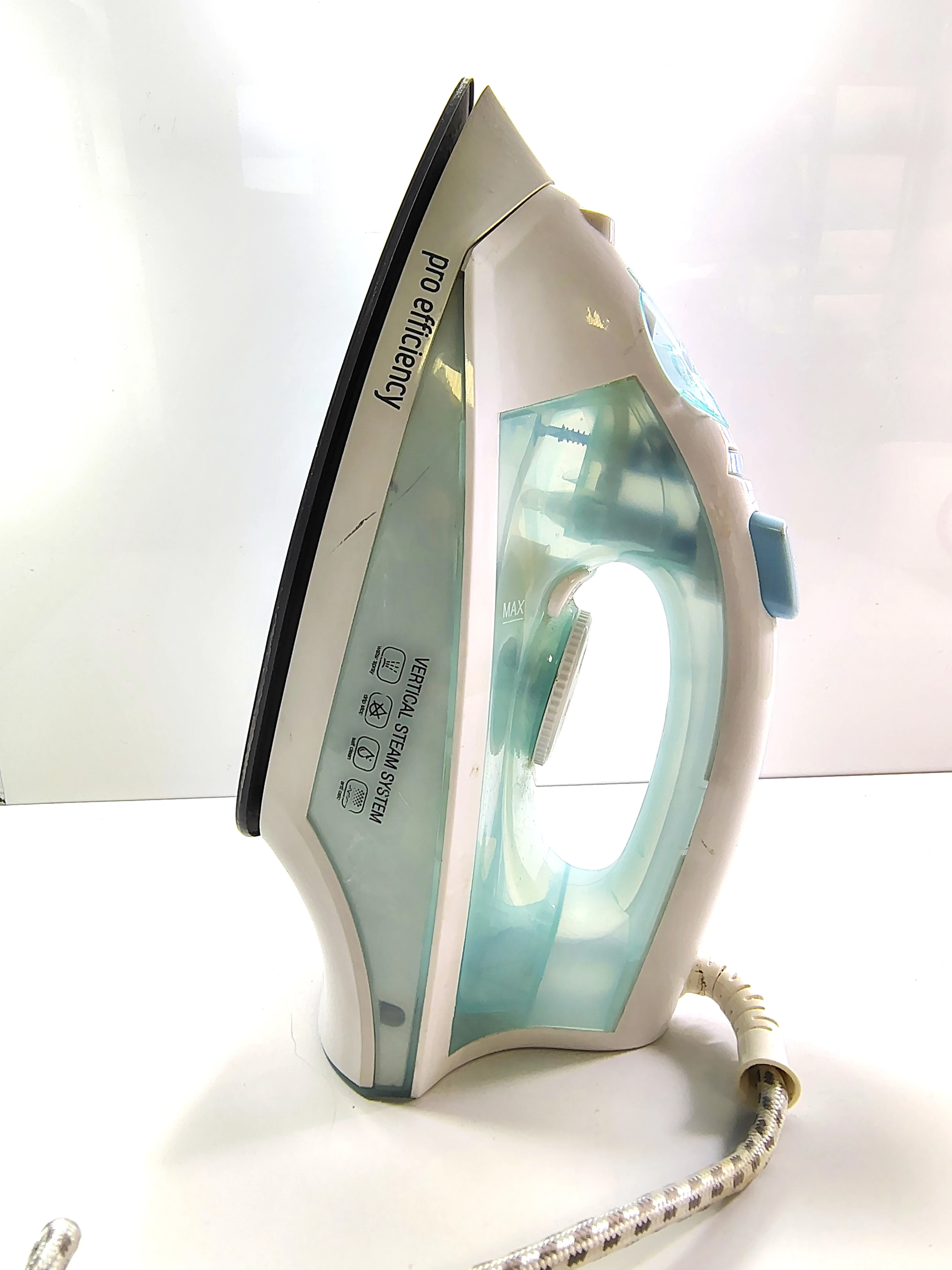 zelazko-ze-stopa-ceramiczna-pro-efficiency-grochowska-8385-poznan-ska-x