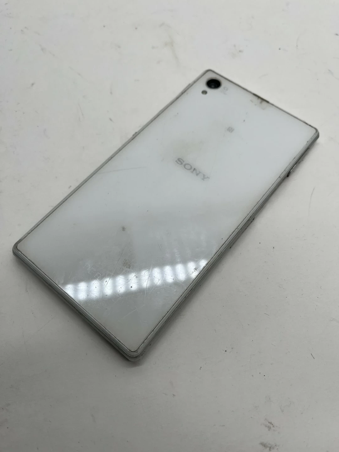 telefon-sony-xperia-c6903-z1-android-444-stan-11323-2