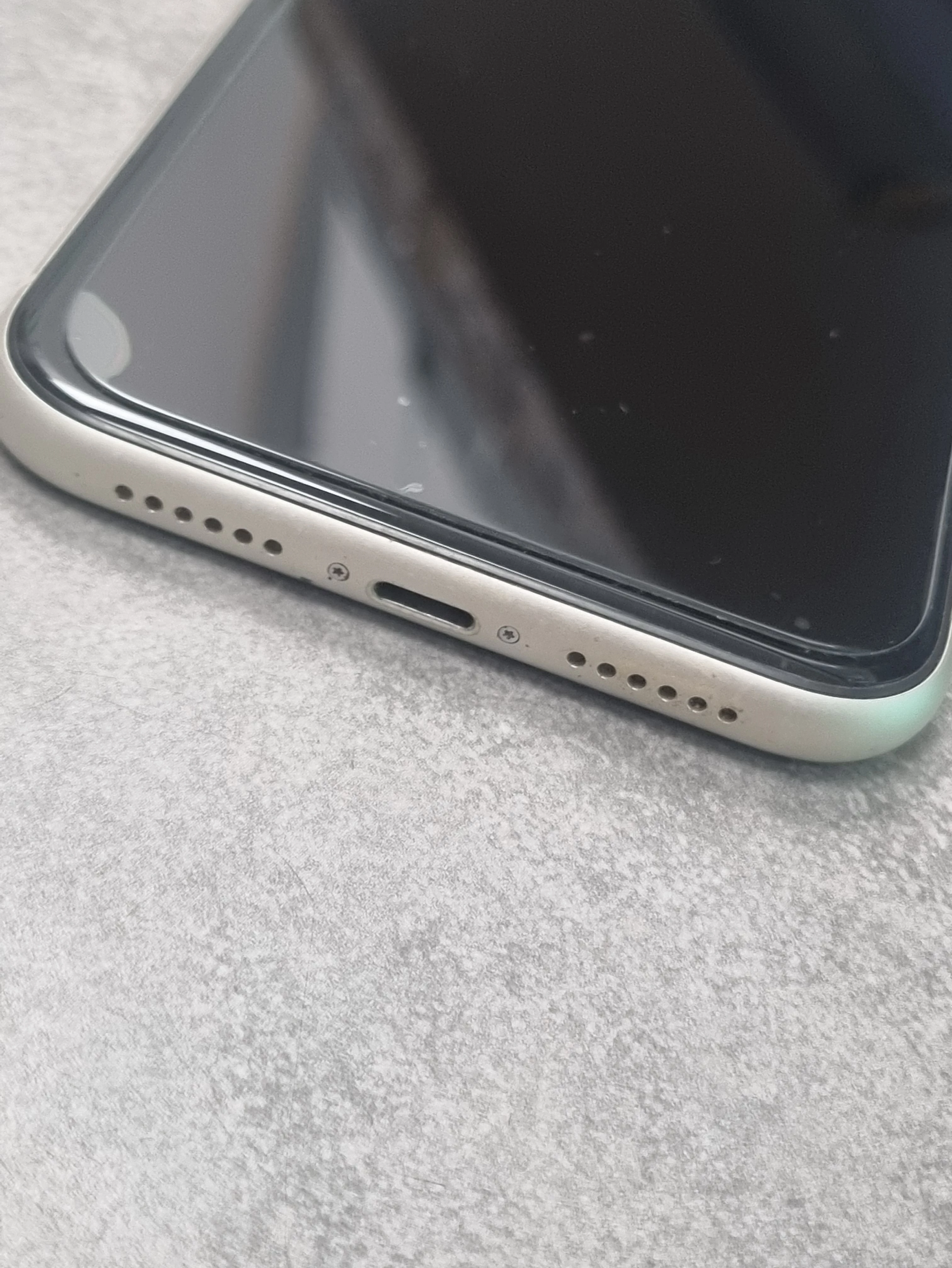 telefon-apple-iphone-11-128gb-73-kod-producenta-mhdj3pma