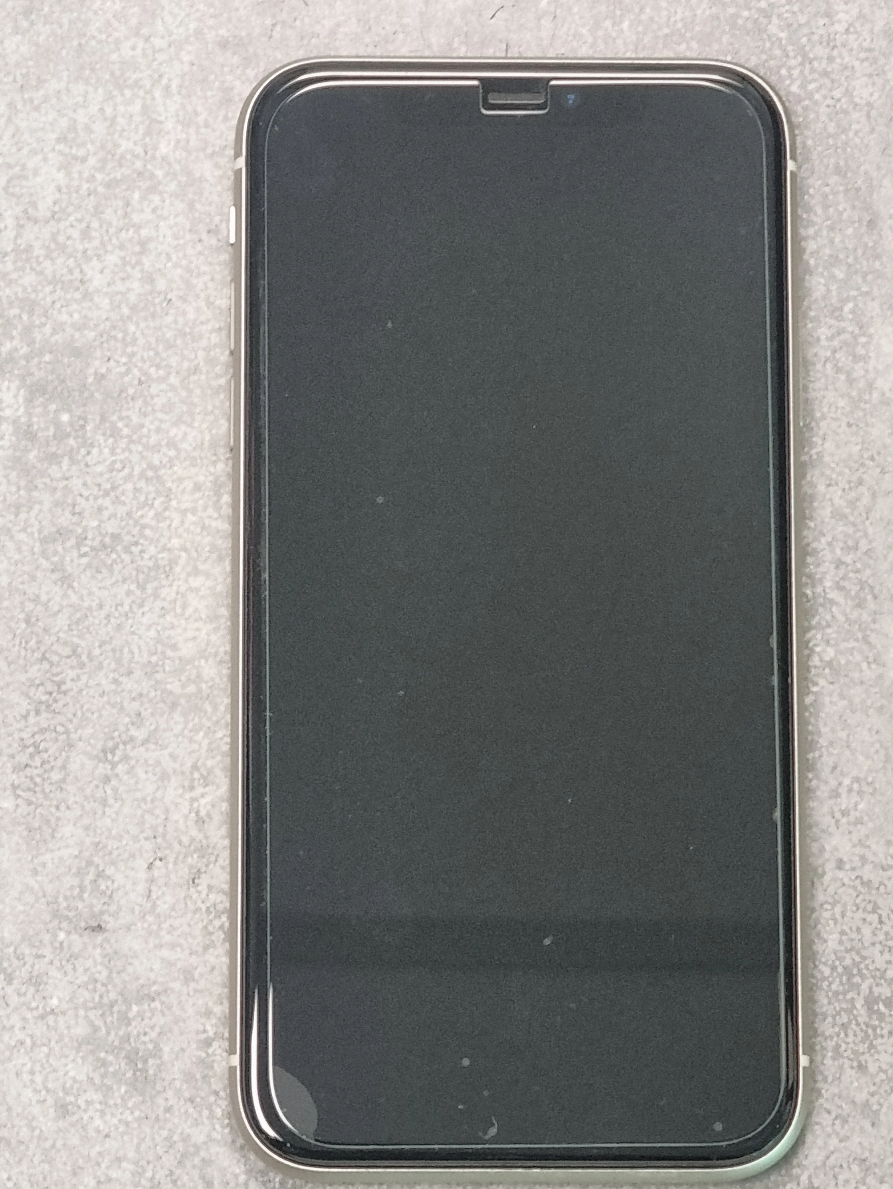 telefon-apple-iphone-11-128gb-73-stan-11323-2