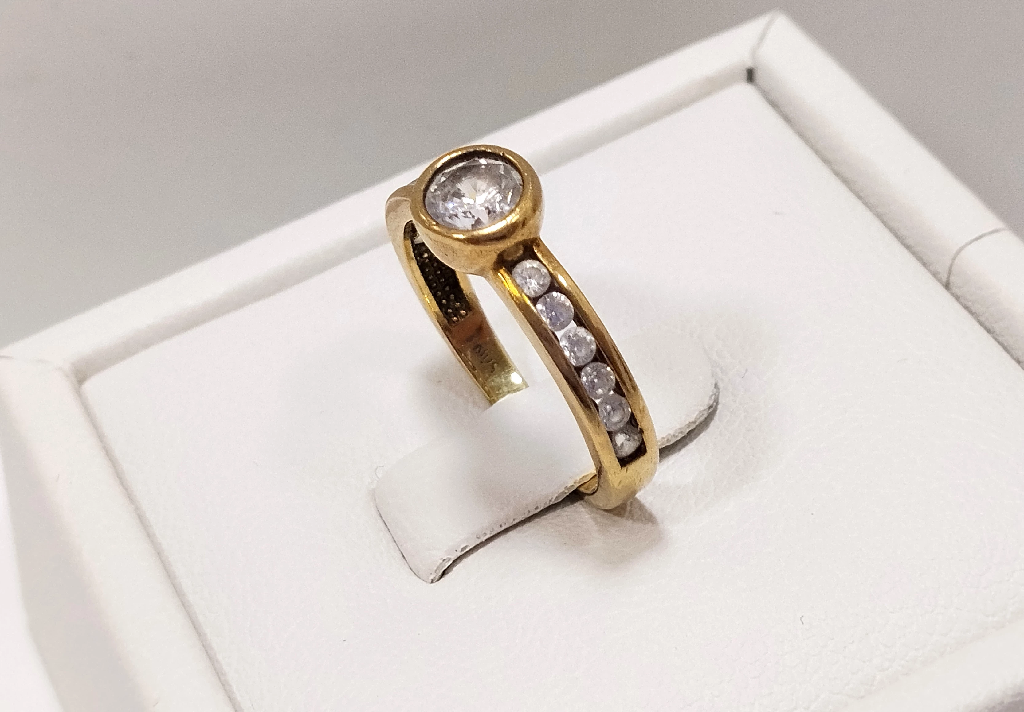 zloty-pierscionek-cyrkonia-333-220-r10-marka-248811-970904