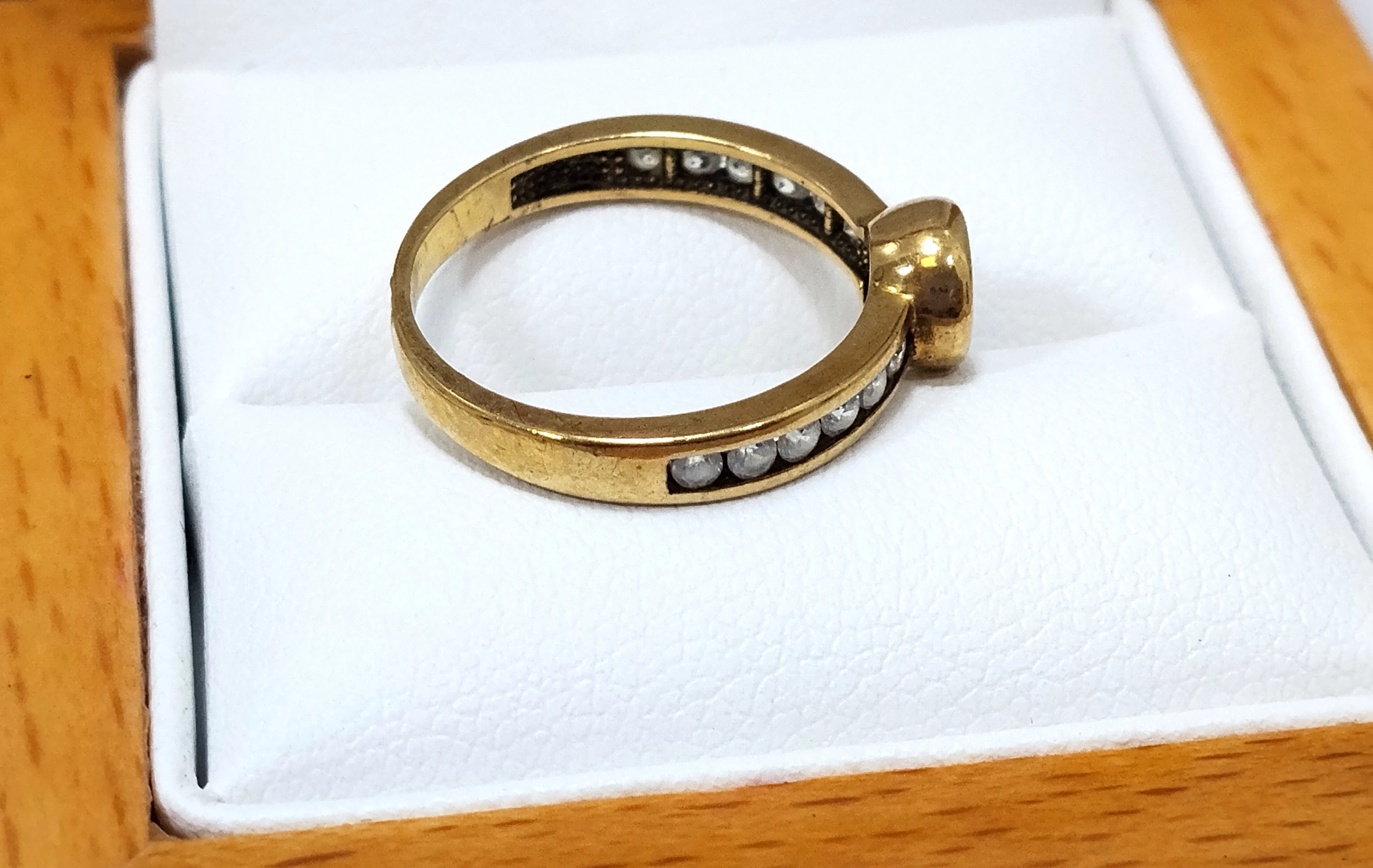 zloty-pierscionek-cyrkonia-333-220-r10-waga-220