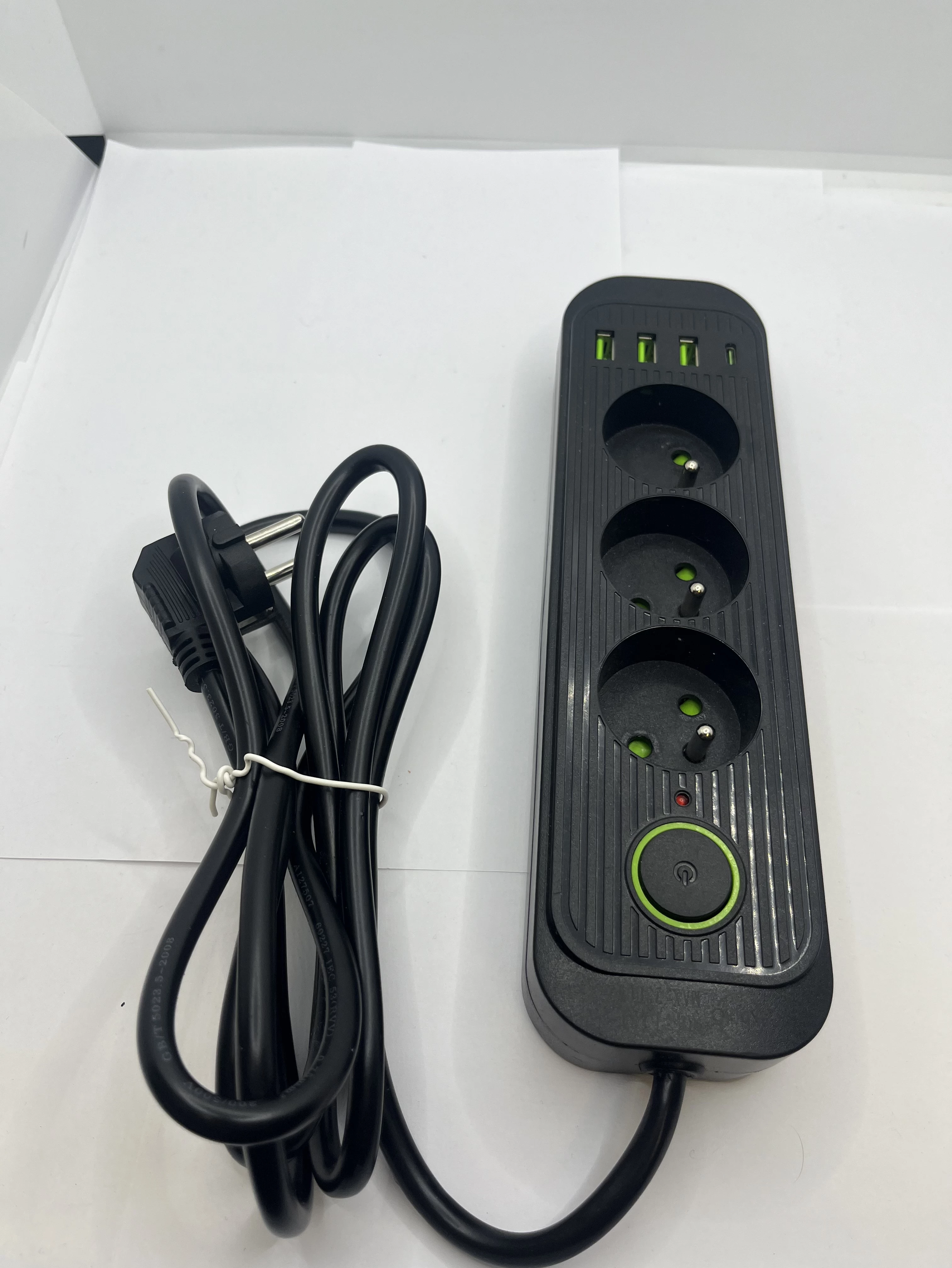 przedluzacz-3-gniazda-socket-dworcowa-26-bytom