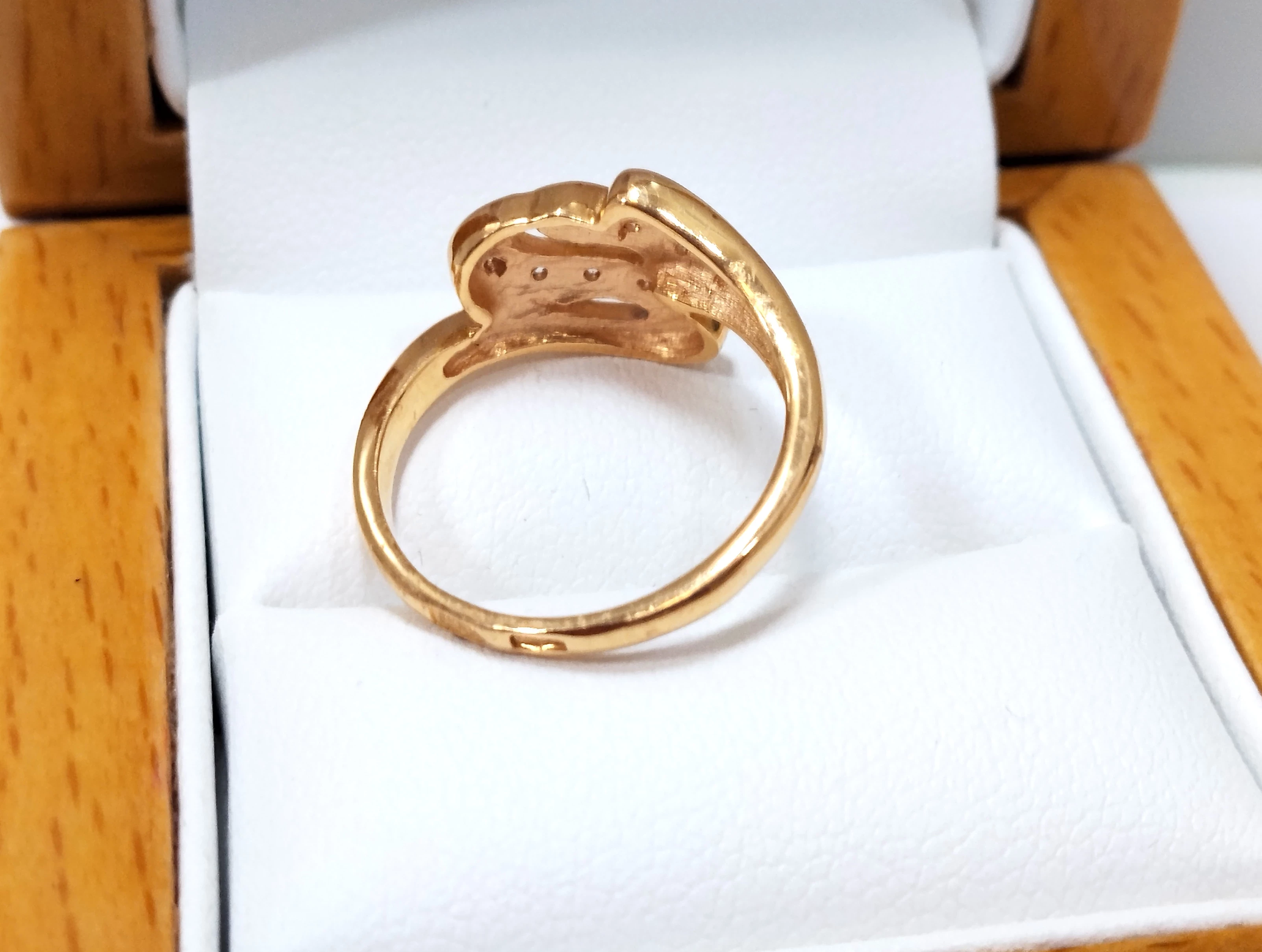 zloty-pierscionek-cyrkonie-585-354g-r15-material-15835-2