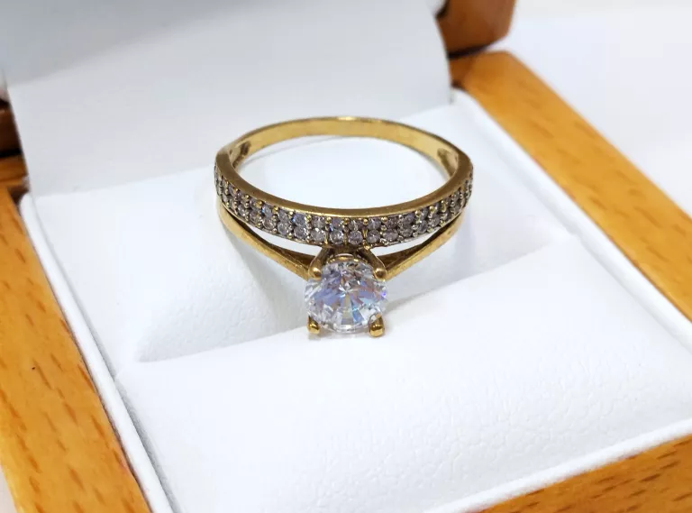 zloty-pierscionek-z-cyrkonia-333-236g-r19-material-15835-2