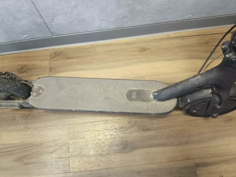 hulajnoga-xiaomi-mi-scooter-1s-predkosc-maksymalna-2000