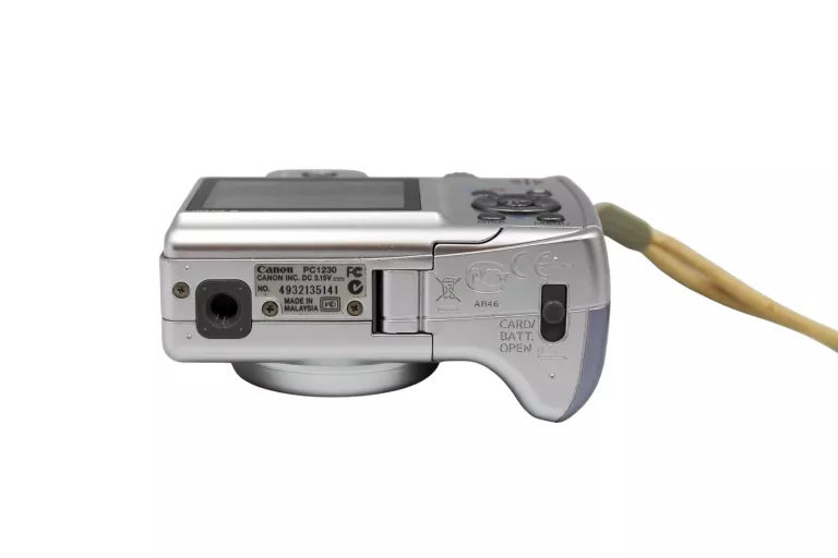 canon-powershot-a550-zoom-optyczny-400