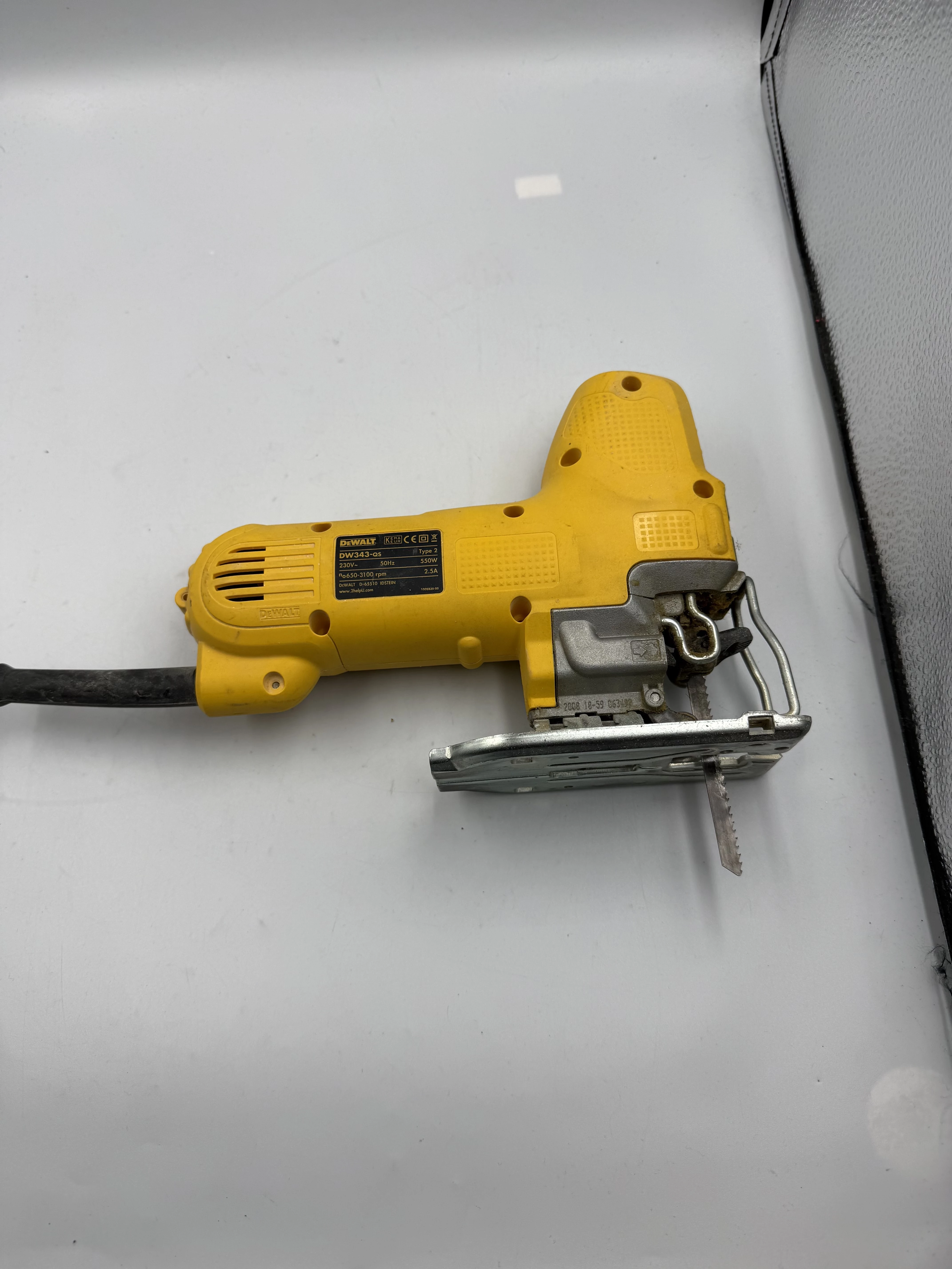 wyrzynarka-dewalt-dw343-qs-rodzaj-silnika-204657-221321