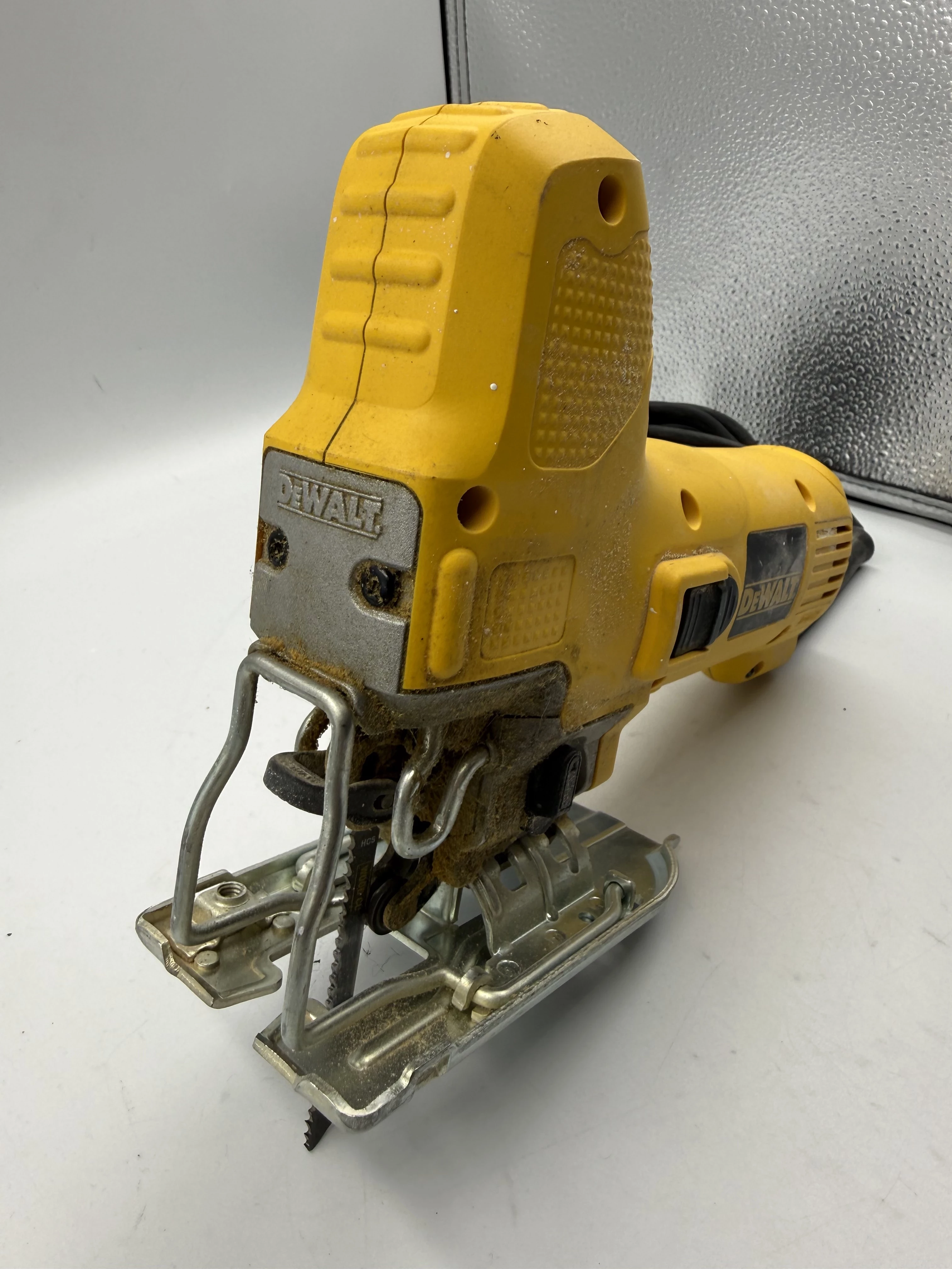 wyrzynarka-dewalt-dw343-qs-stan-11323-2