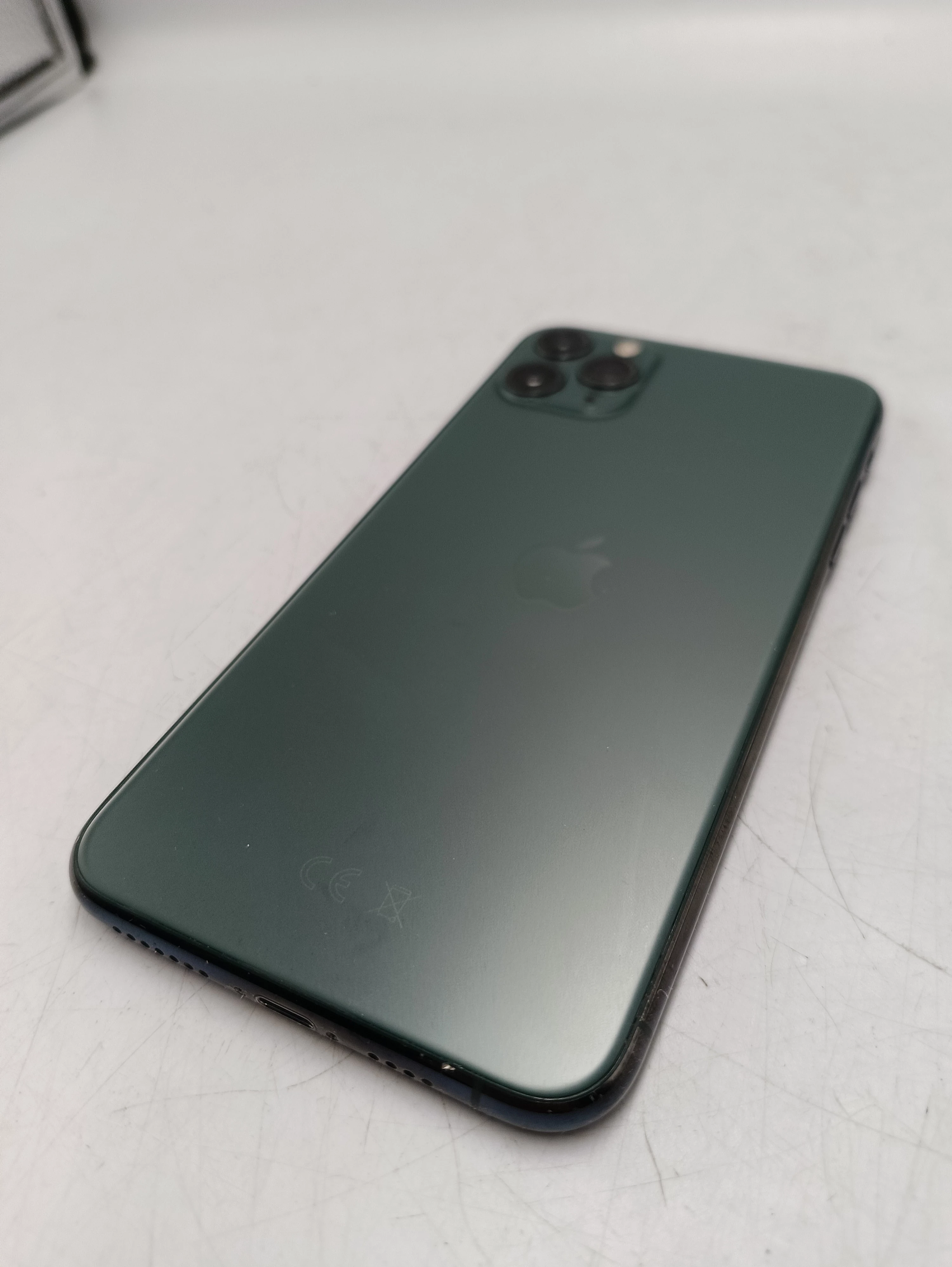 telefon-apple-iphone-11-pro-max-256gb-bateria-79-typ-202685-212929