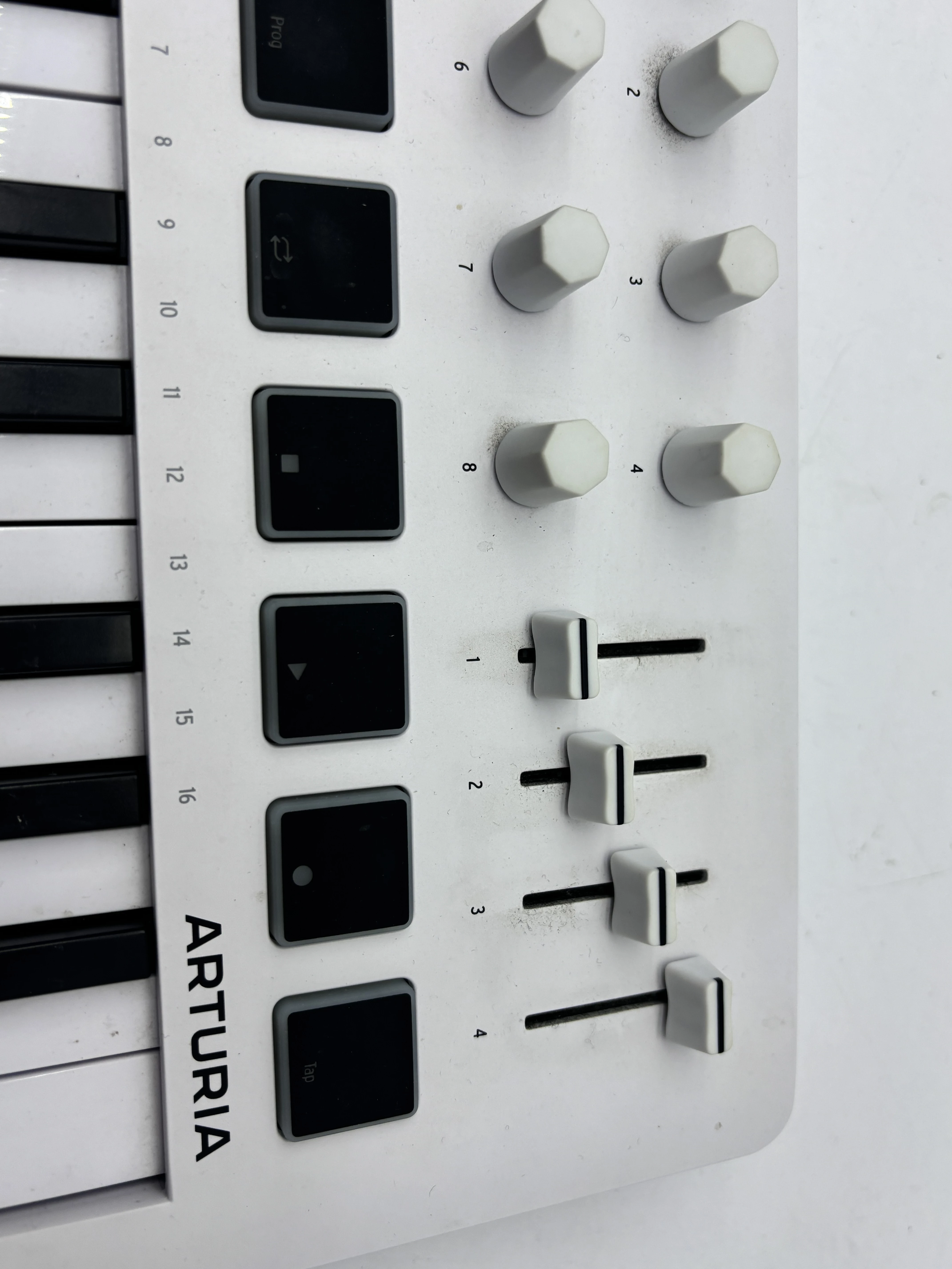 arturia-minilab-3-champagne-klawiatura-sterujaca-kod-producenta-arturia-minilab-3-nowosc