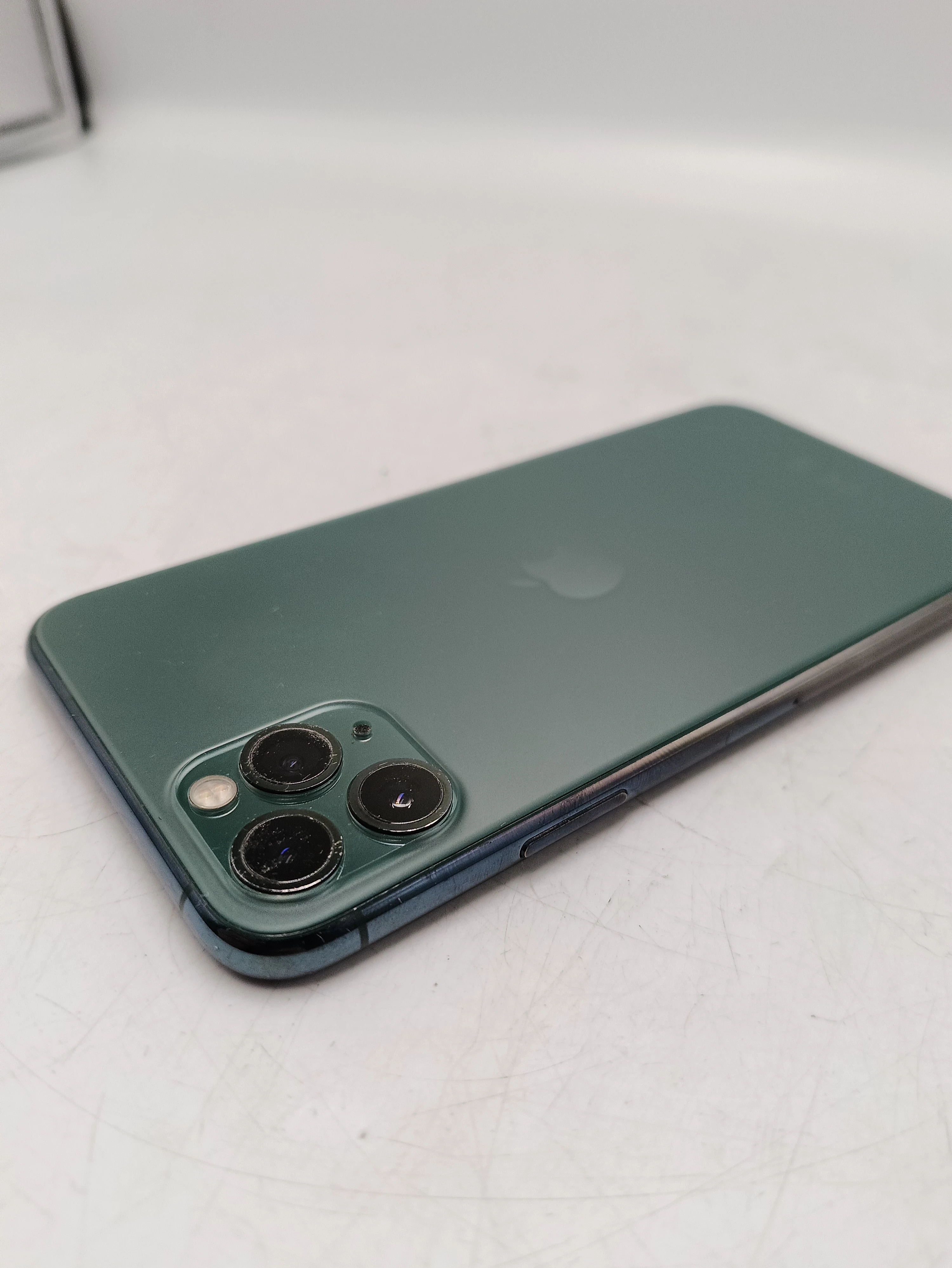 telefon-apple-iphone-11-pro-max-256gb-bateria-79-stan-11323-2