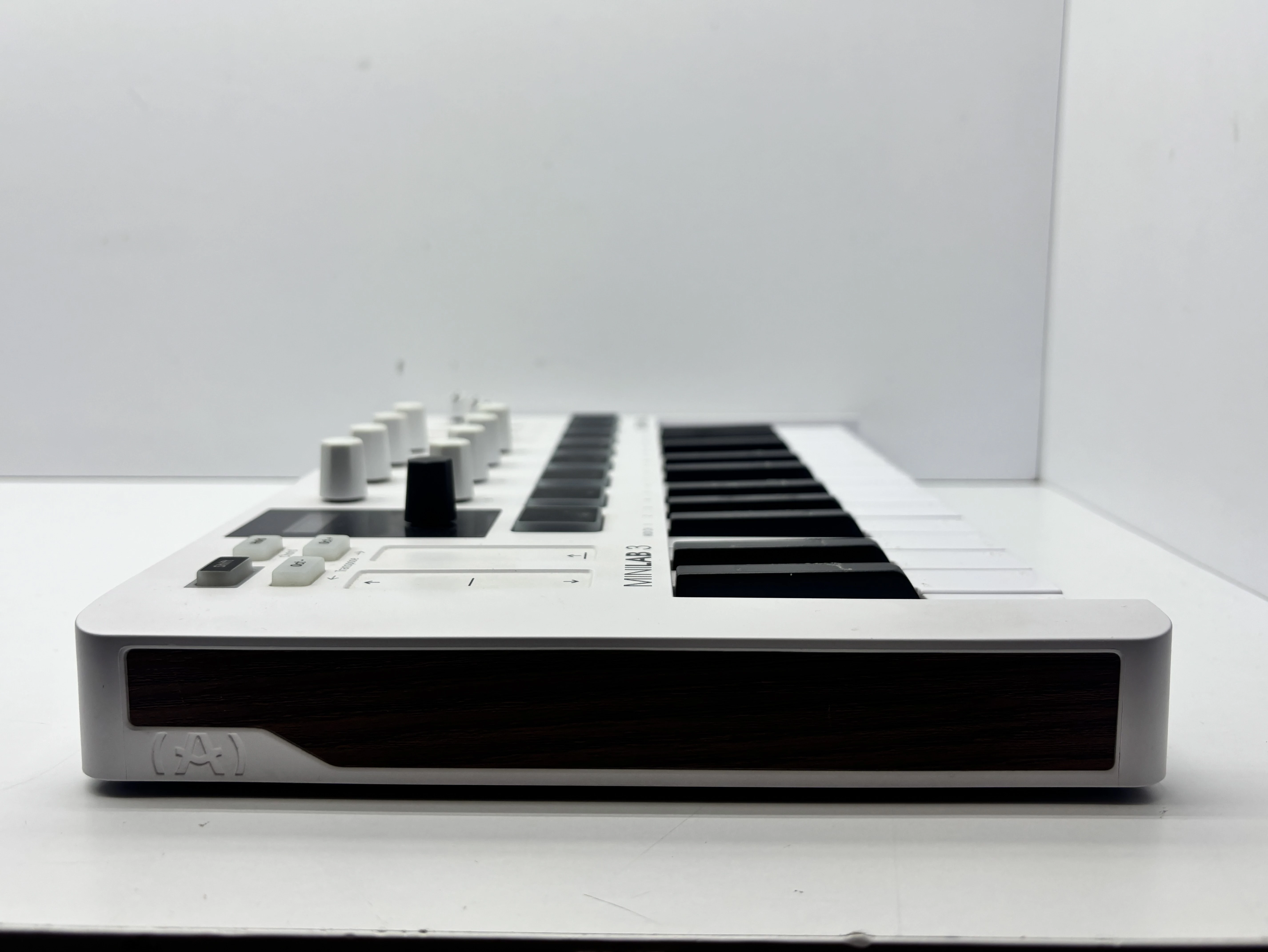 arturia-minilab-3-champagne-klawiatura-sterujaca-marka-248811-1949099