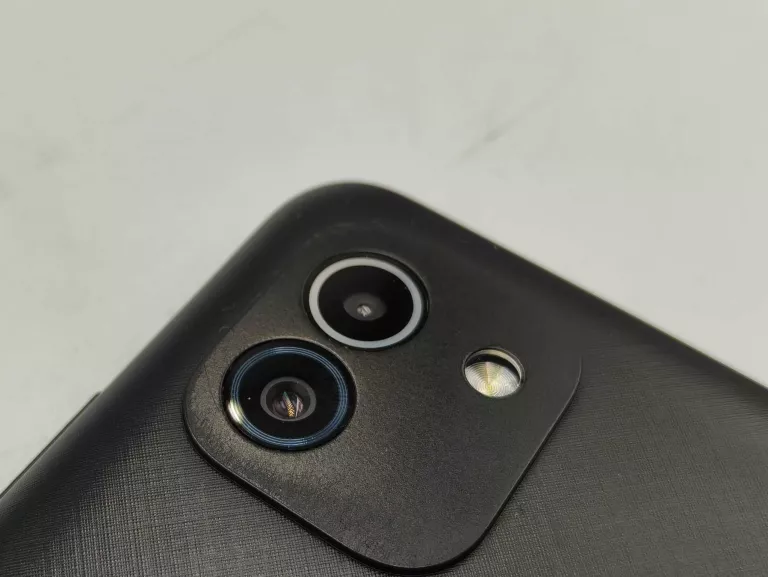 telefon-samsung-galaxy-a03-464-przekatna-ekranu-650