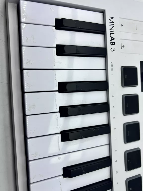 arturia-minilab-3-champagne-klawiatura-sterujaca-stan-11323-2