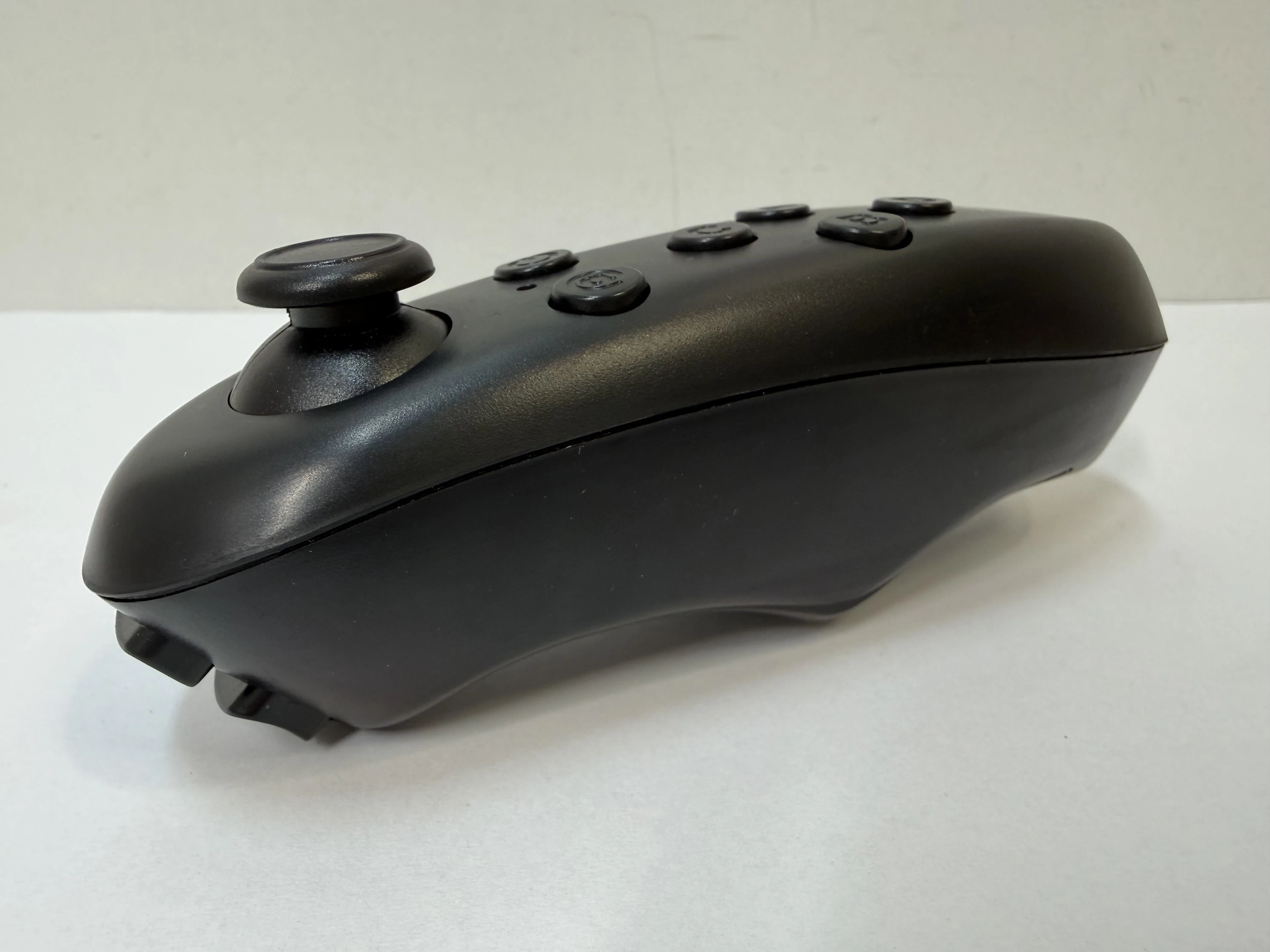 pilot-gamepad-do-telefonu-obslugi-gogli-stan-11323-2