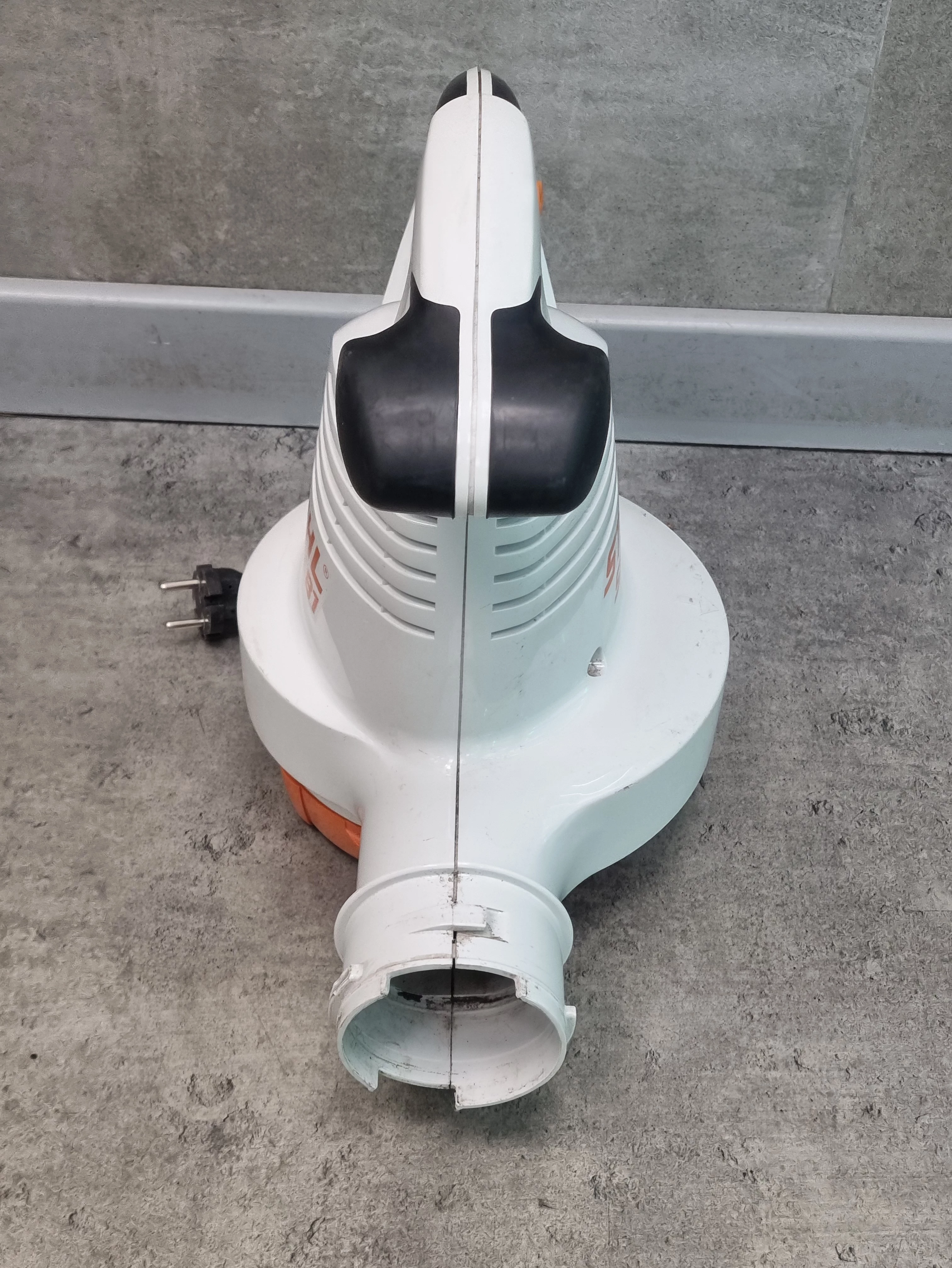 elektryczna-dmuchawa-do-lisci-stihl-she-81-kod-producenta-sh48110110829