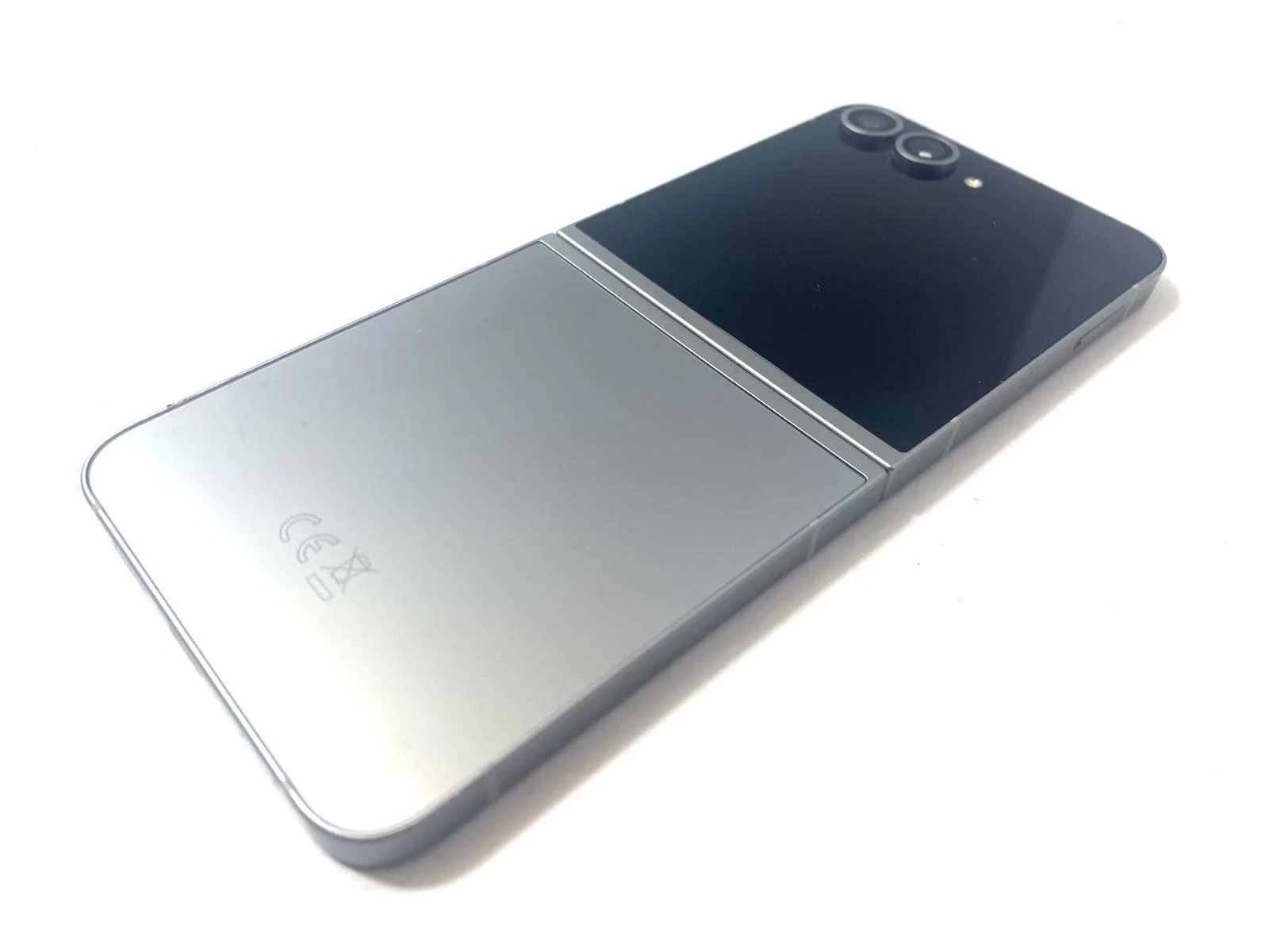 telefon-samsung-galaxy-z-flip-6-12256gb-typ-202685-212929