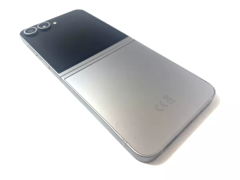 telefon-samsung-galaxy-z-flip-6-12256gb-pamiec-ram-202865-324301